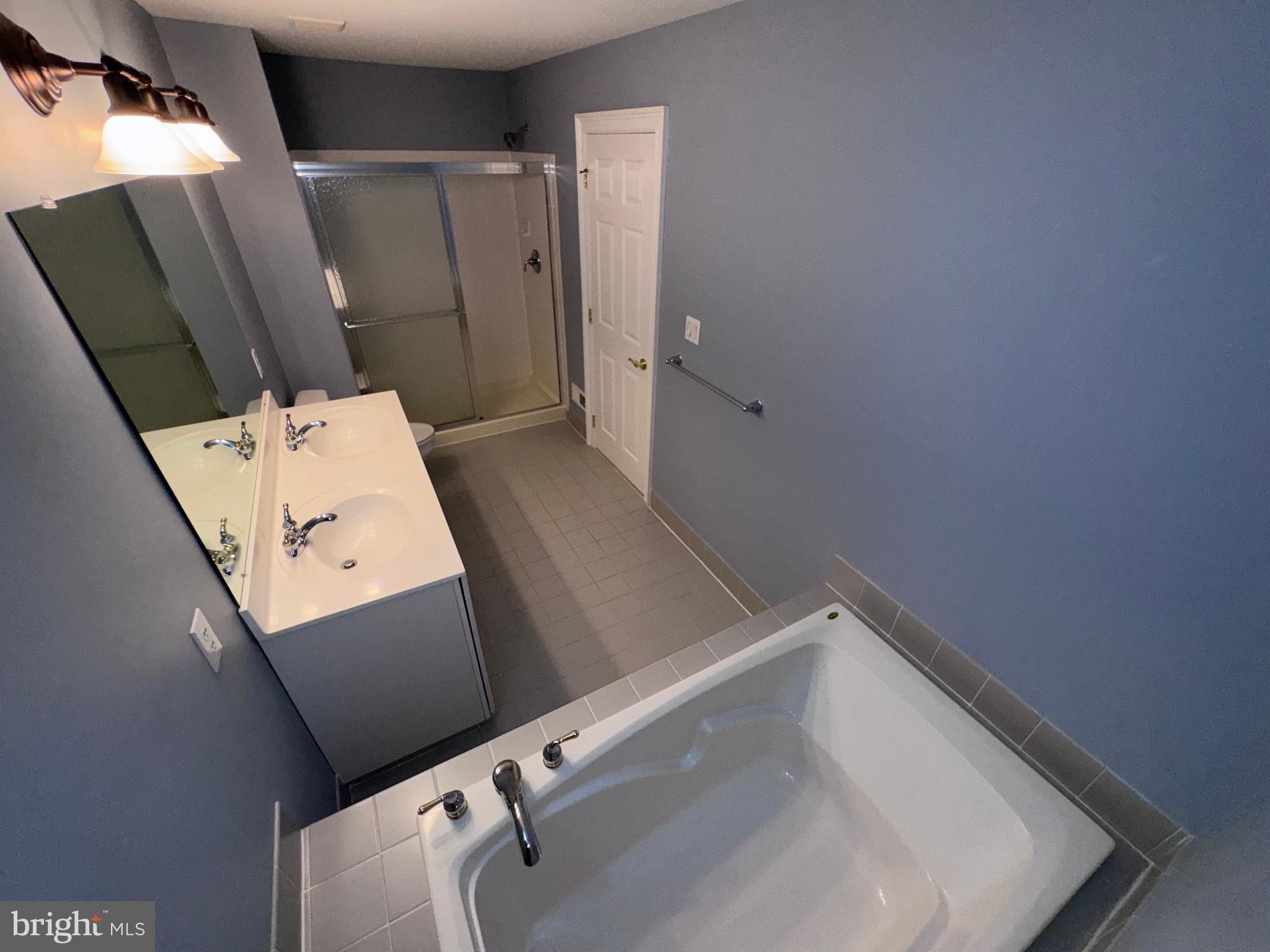 ST JAMES COURT - Residential