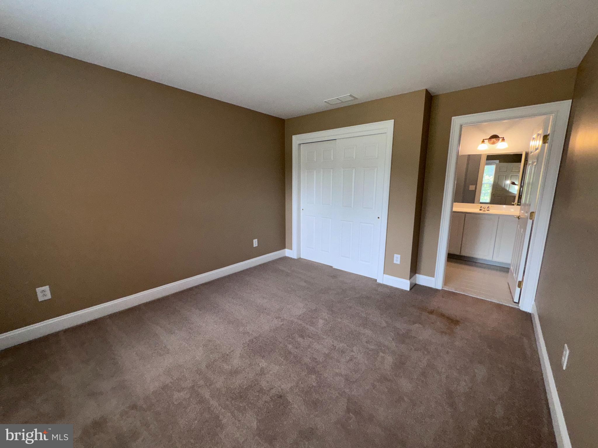 ST JAMES COURT - Residential