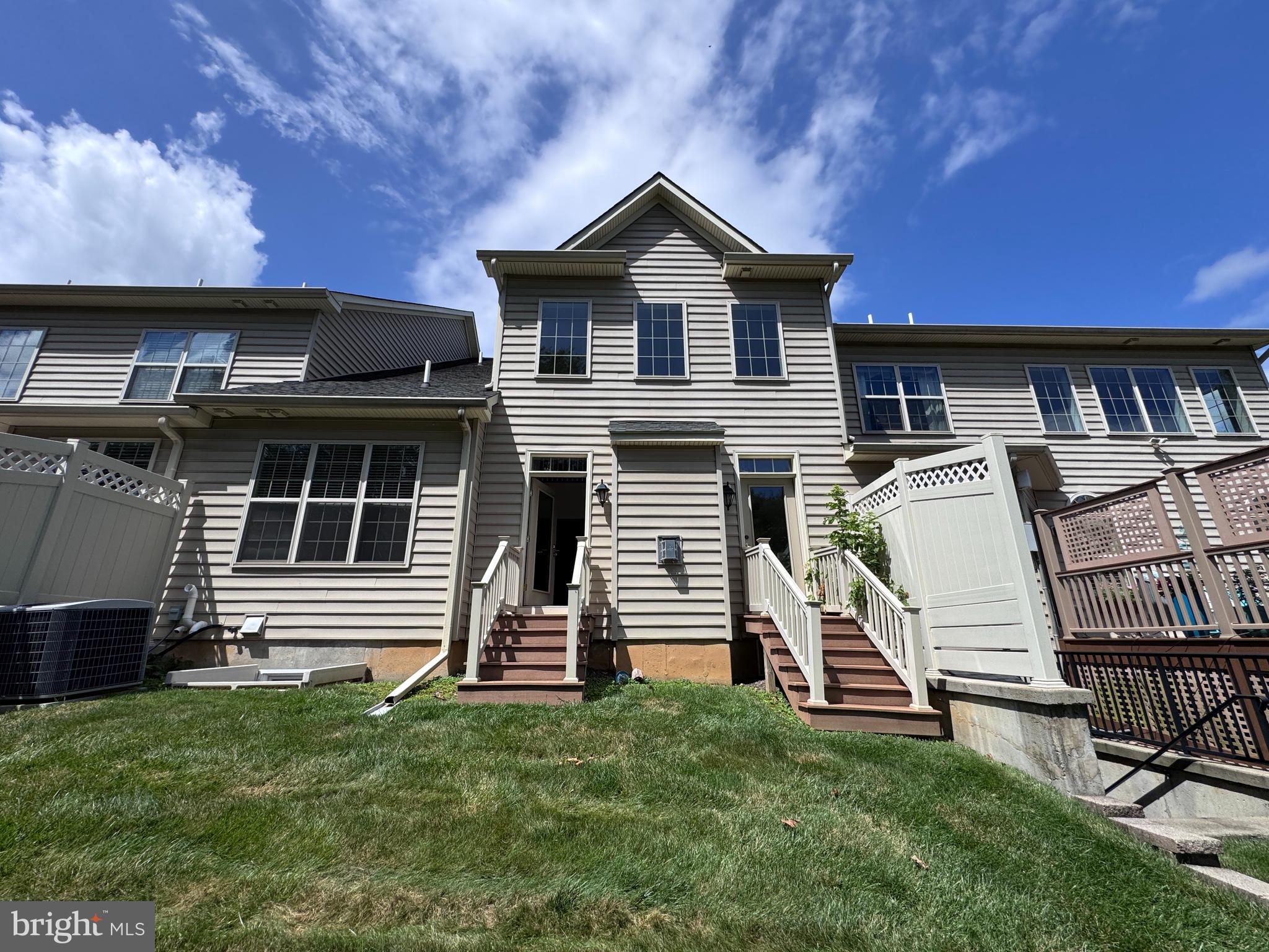 ST JAMES COURT - Residential