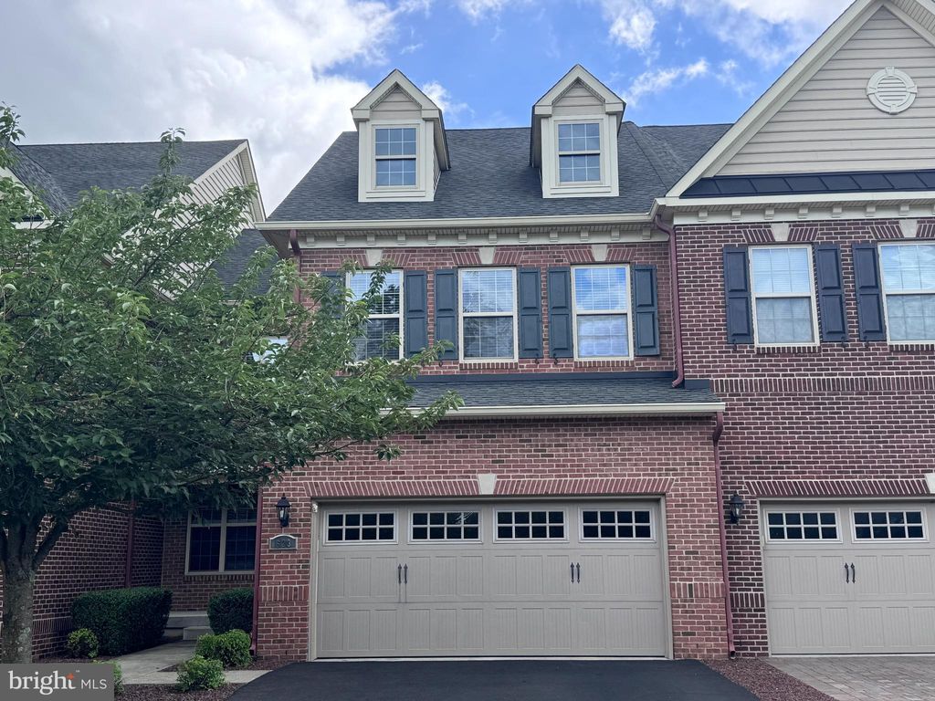 Photo of 623 Saint James Court, LANGHORNE, PA 19047 (MLS # PABU2100758)