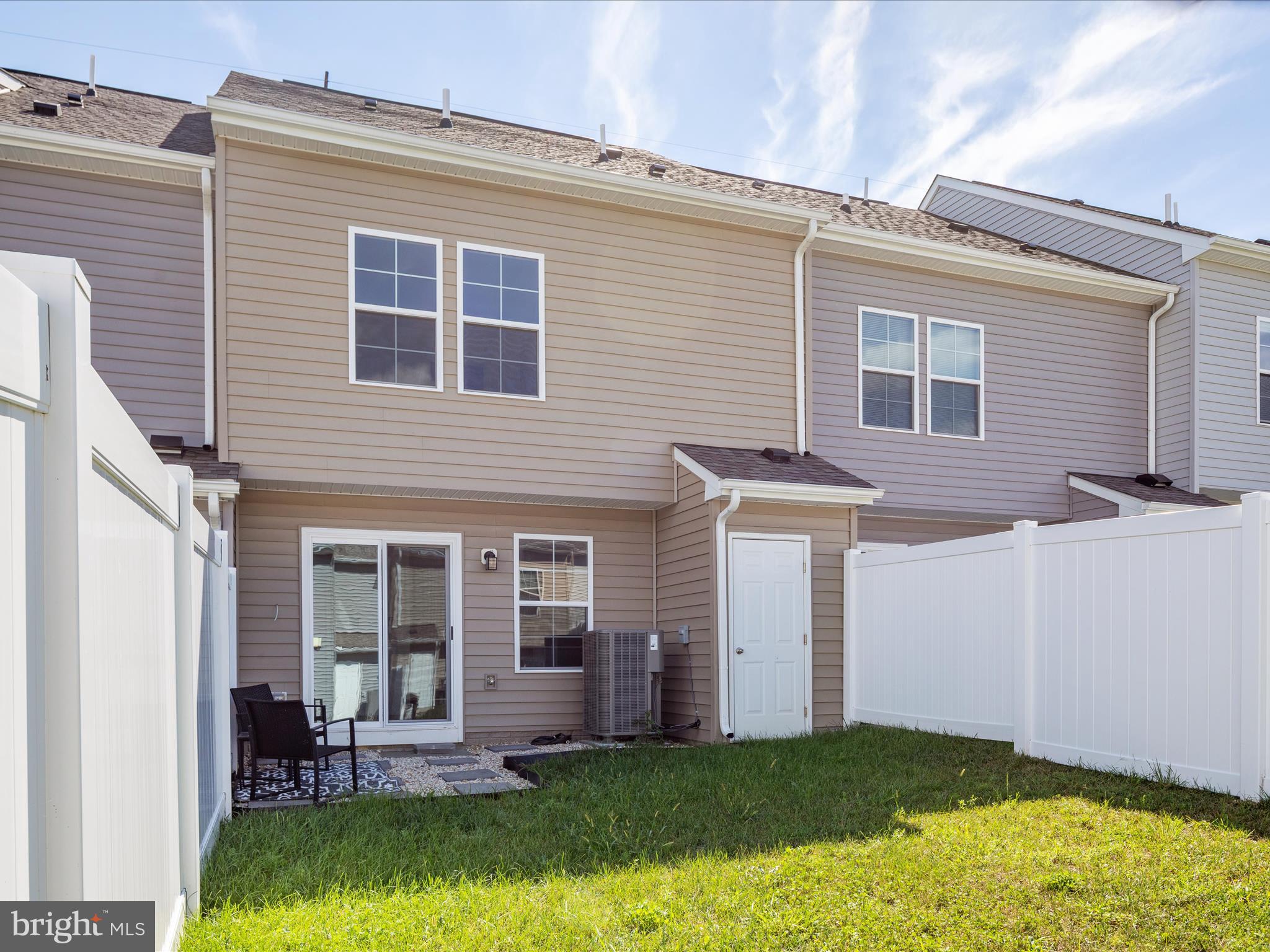 WHISPERING PINES - Residential