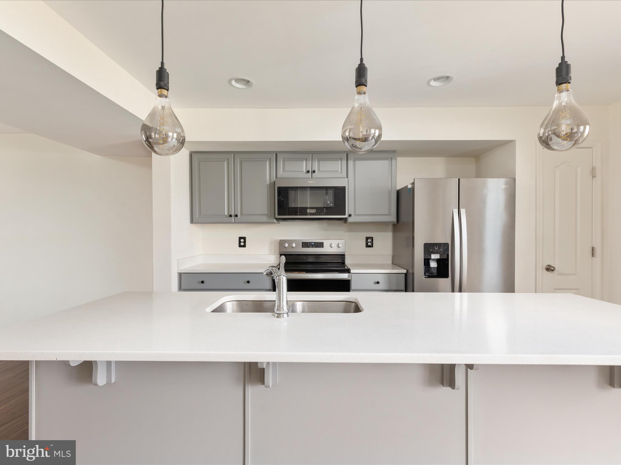 WHISPERING PINES - Residential