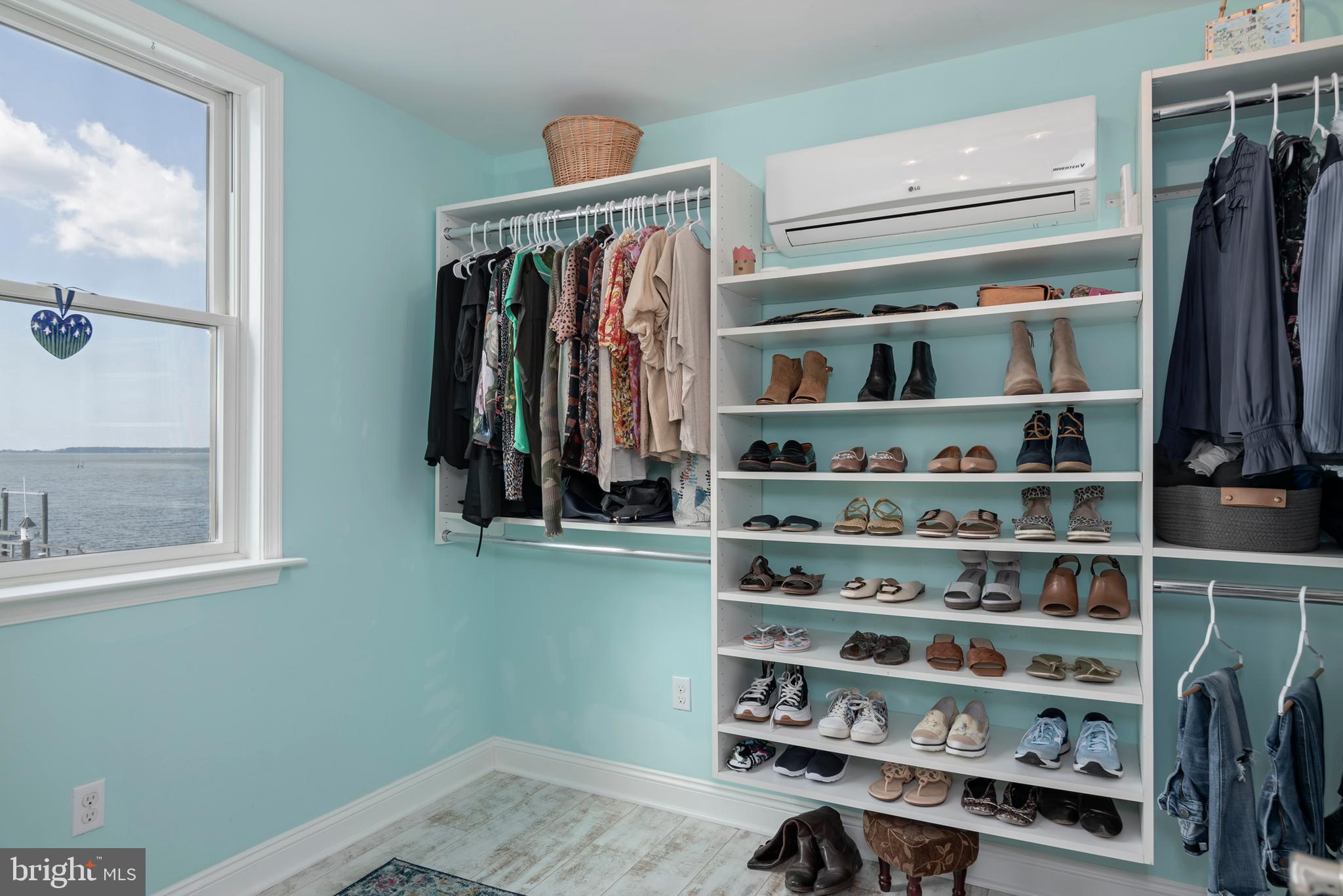 FERRY POINT - Residential