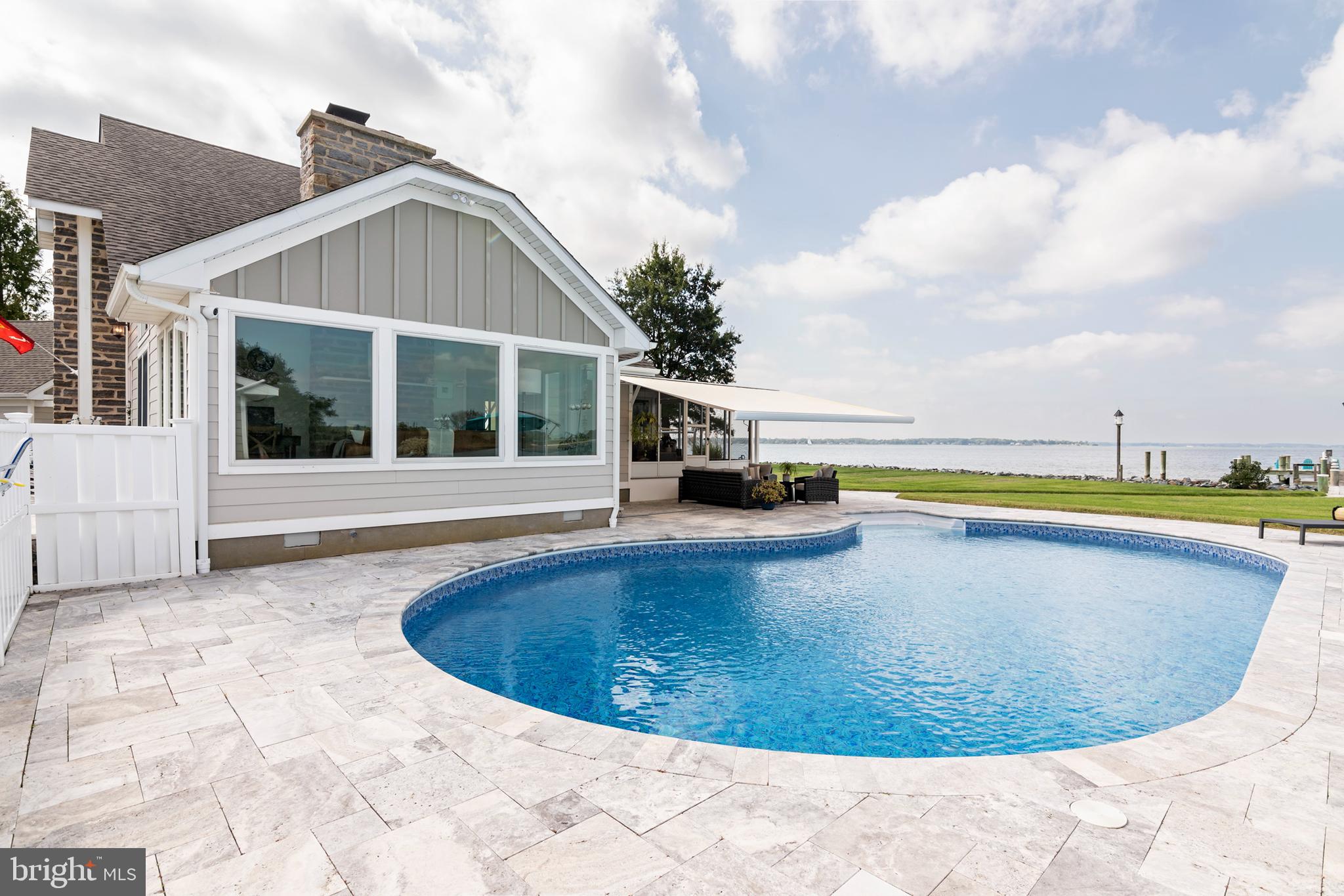 FERRY POINT - Residential