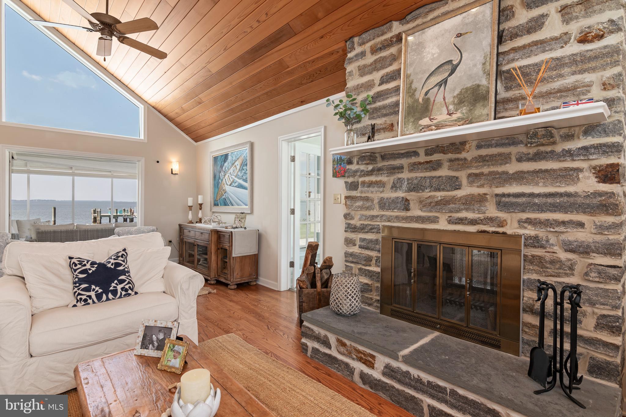 FERRY POINT - Residential