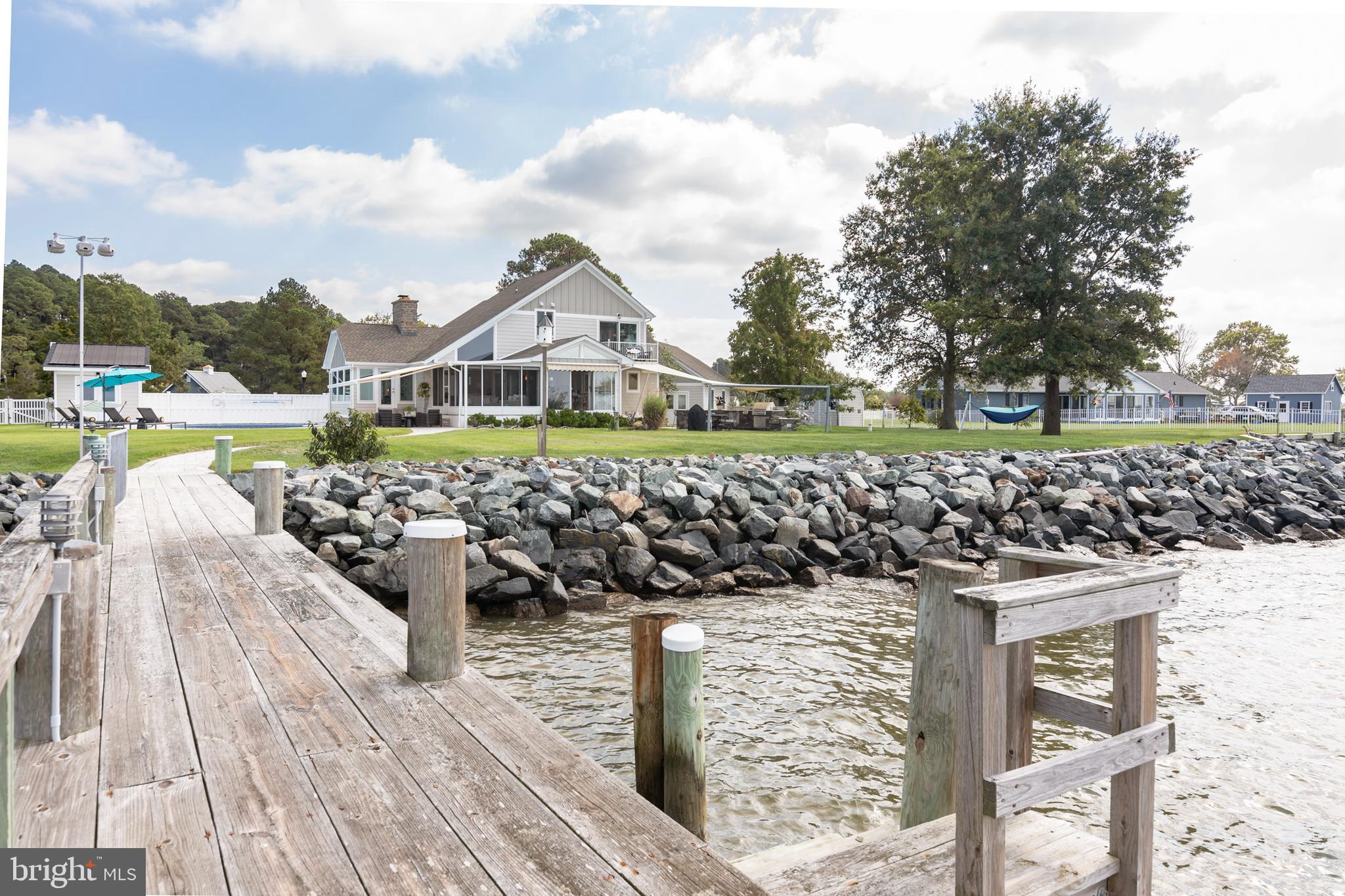 FERRY POINT - Residential