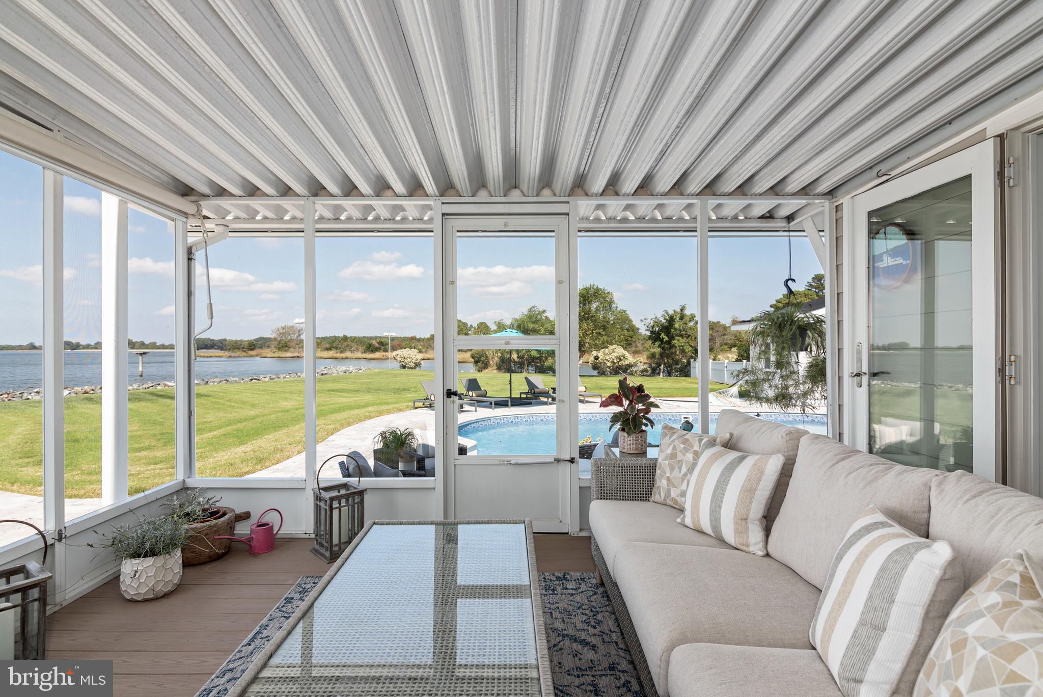 FERRY POINT - Residential