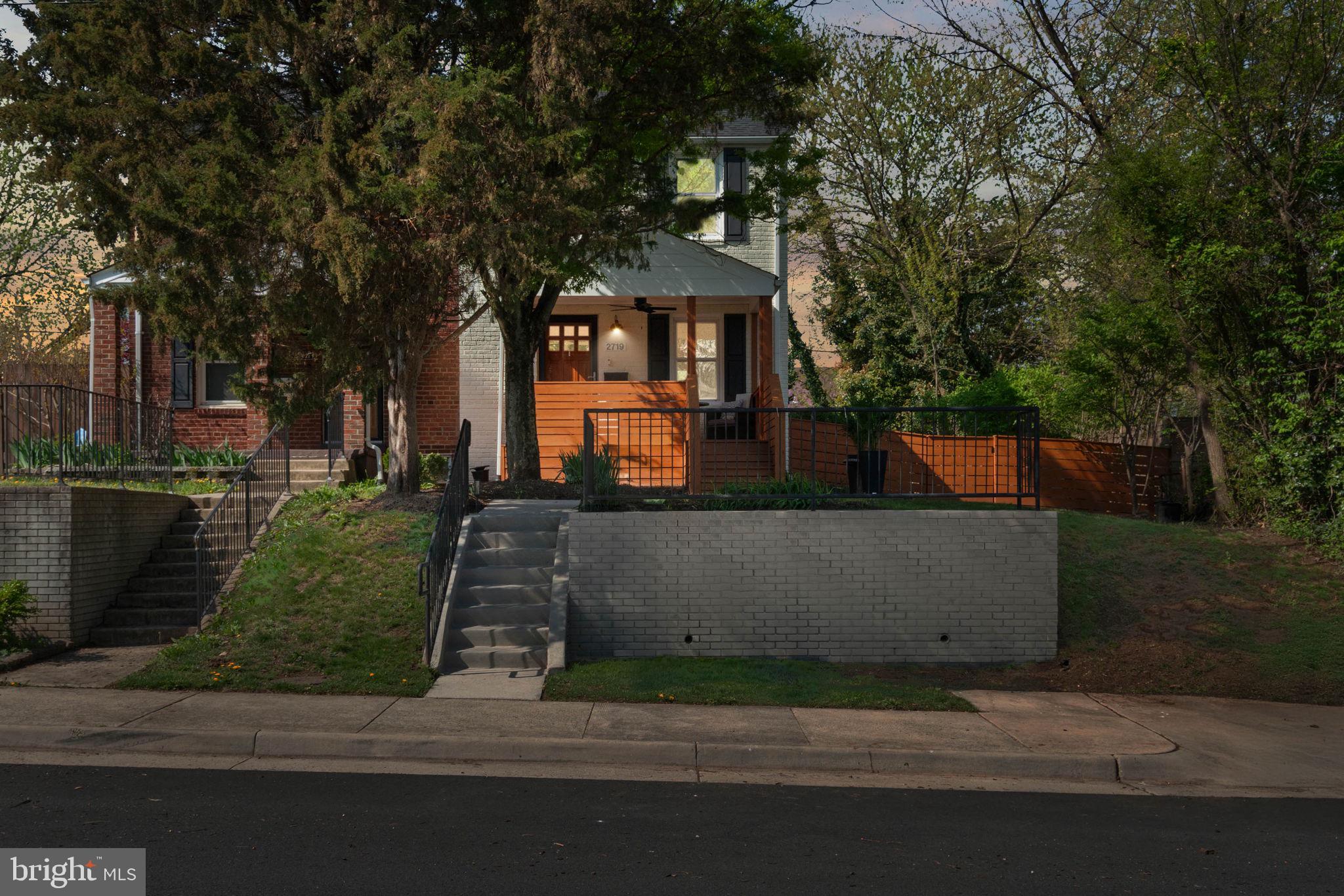 JEFFERSON MANOR - Residential