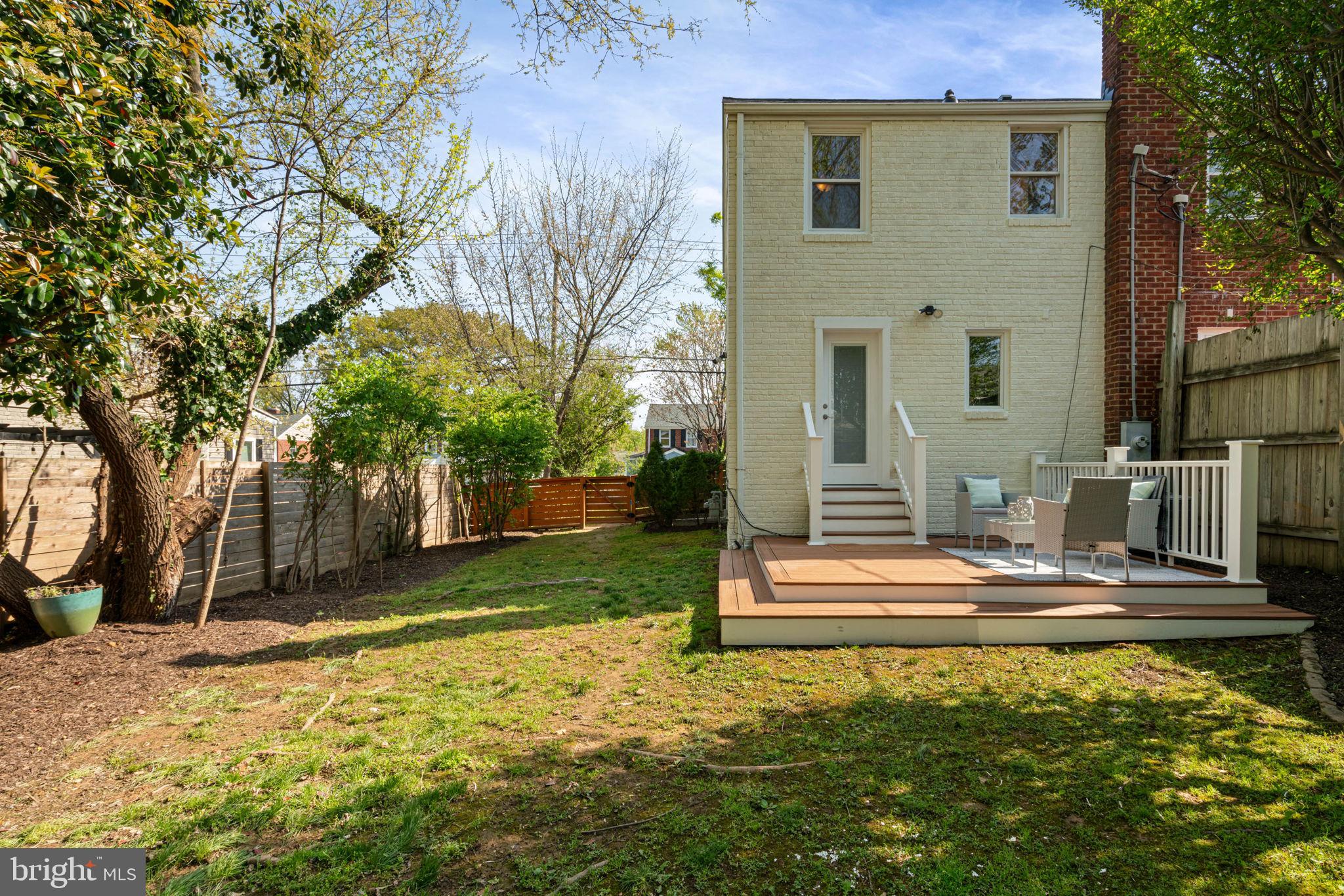 JEFFERSON MANOR - Residential