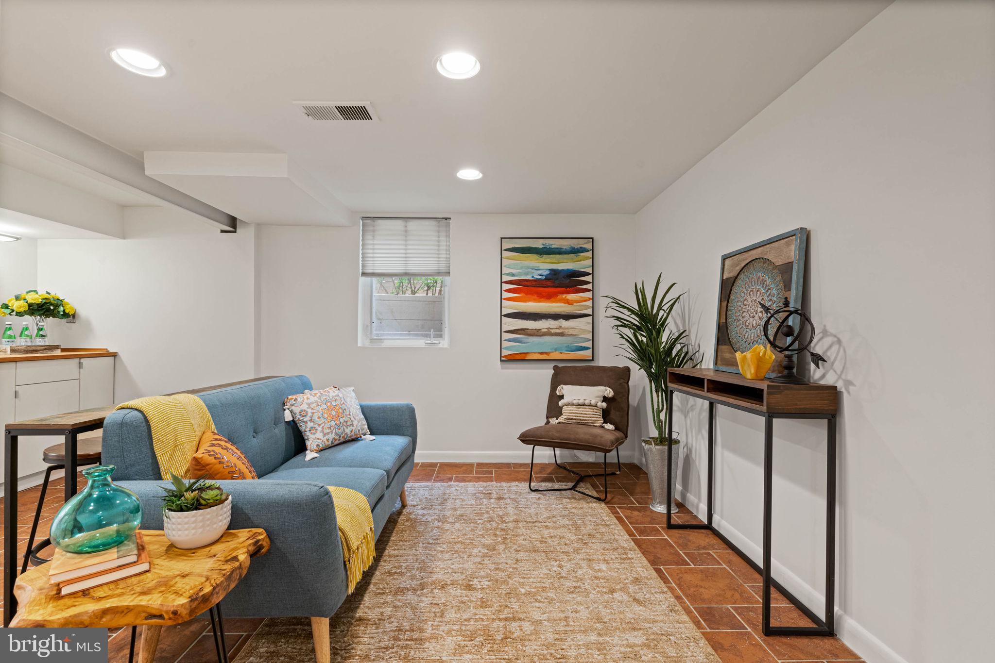 JEFFERSON MANOR - Residential