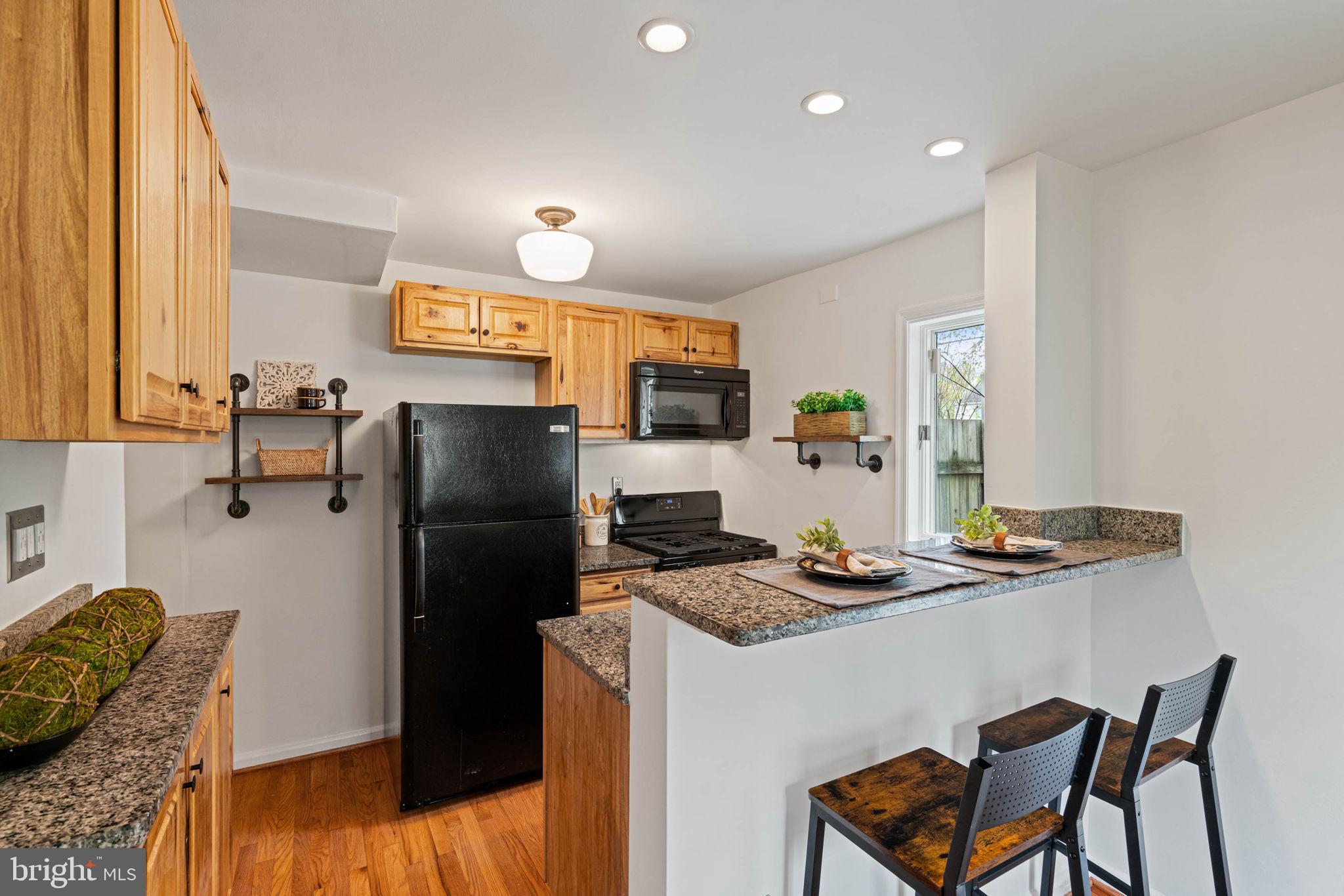 JEFFERSON MANOR - Residential