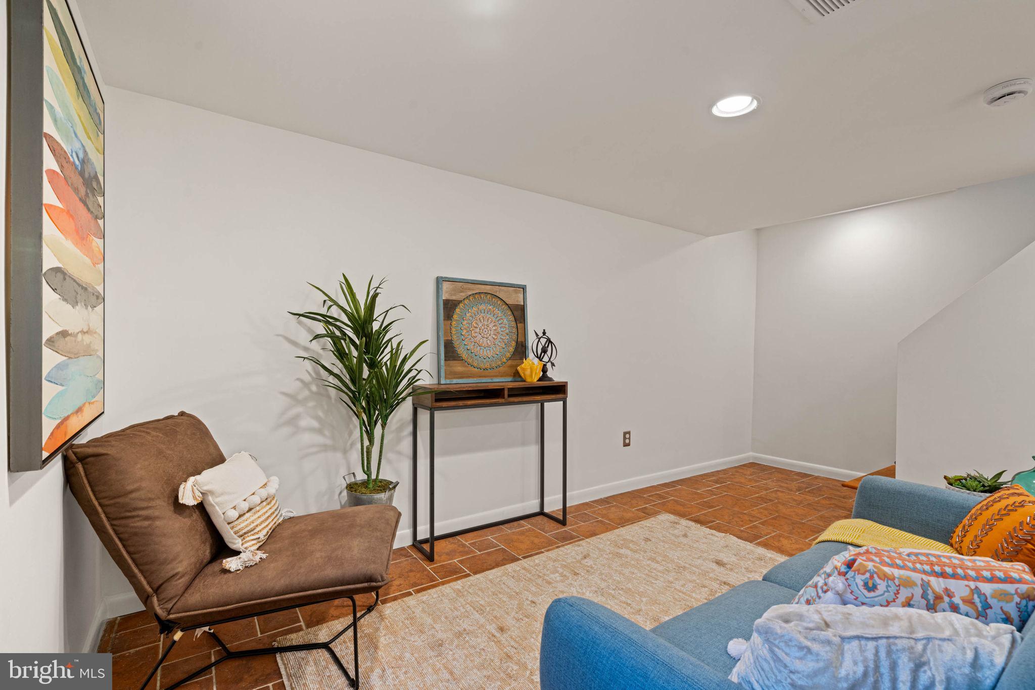 JEFFERSON MANOR - Residential