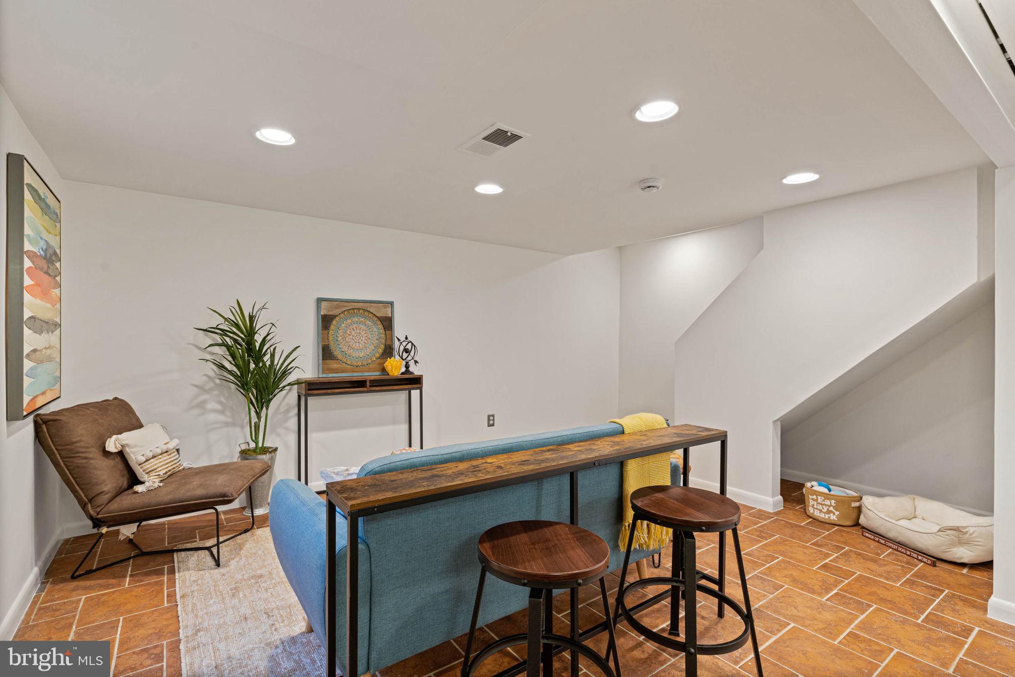 JEFFERSON MANOR - Residential