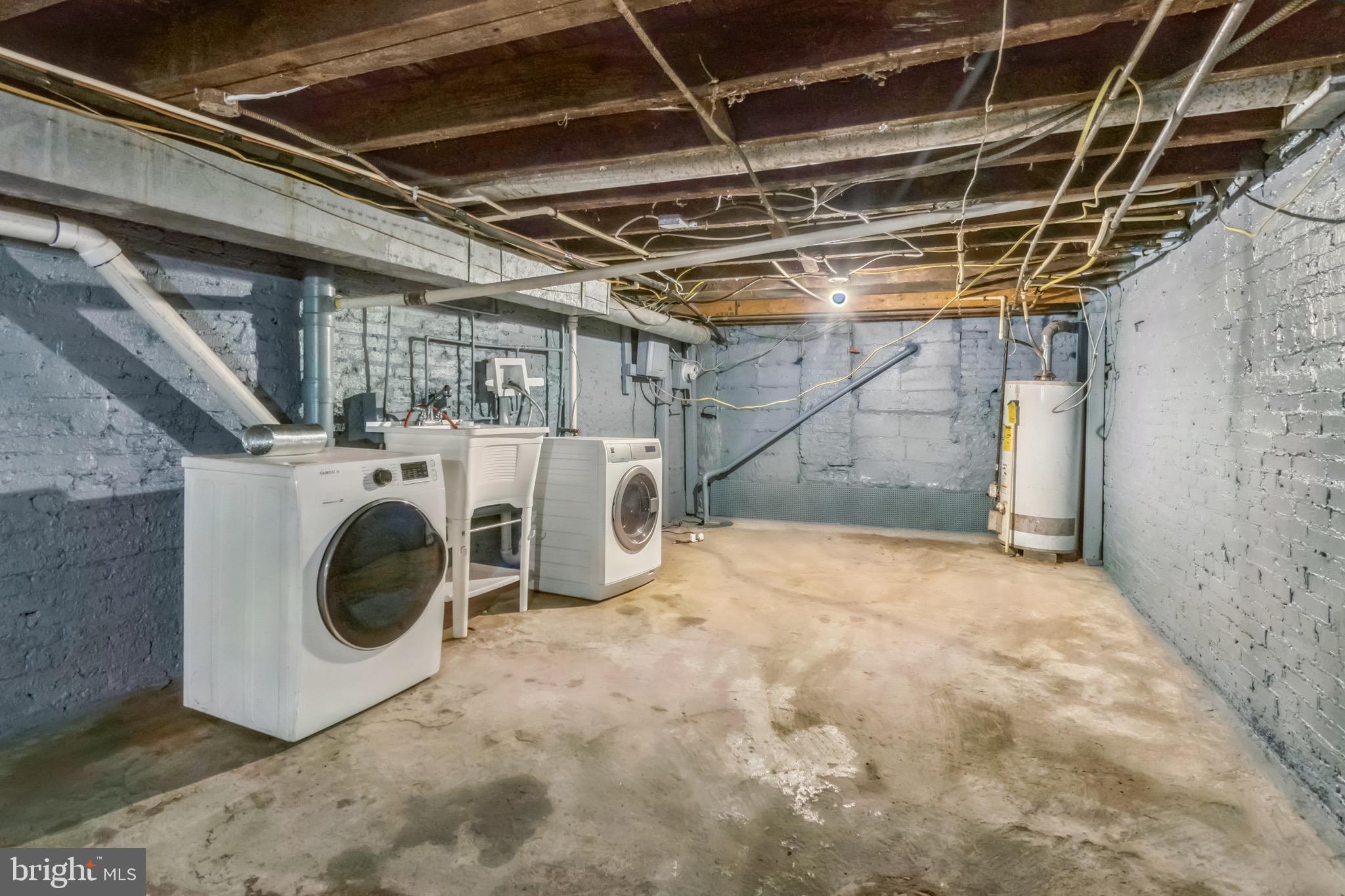 OLIVER - Residential Lease