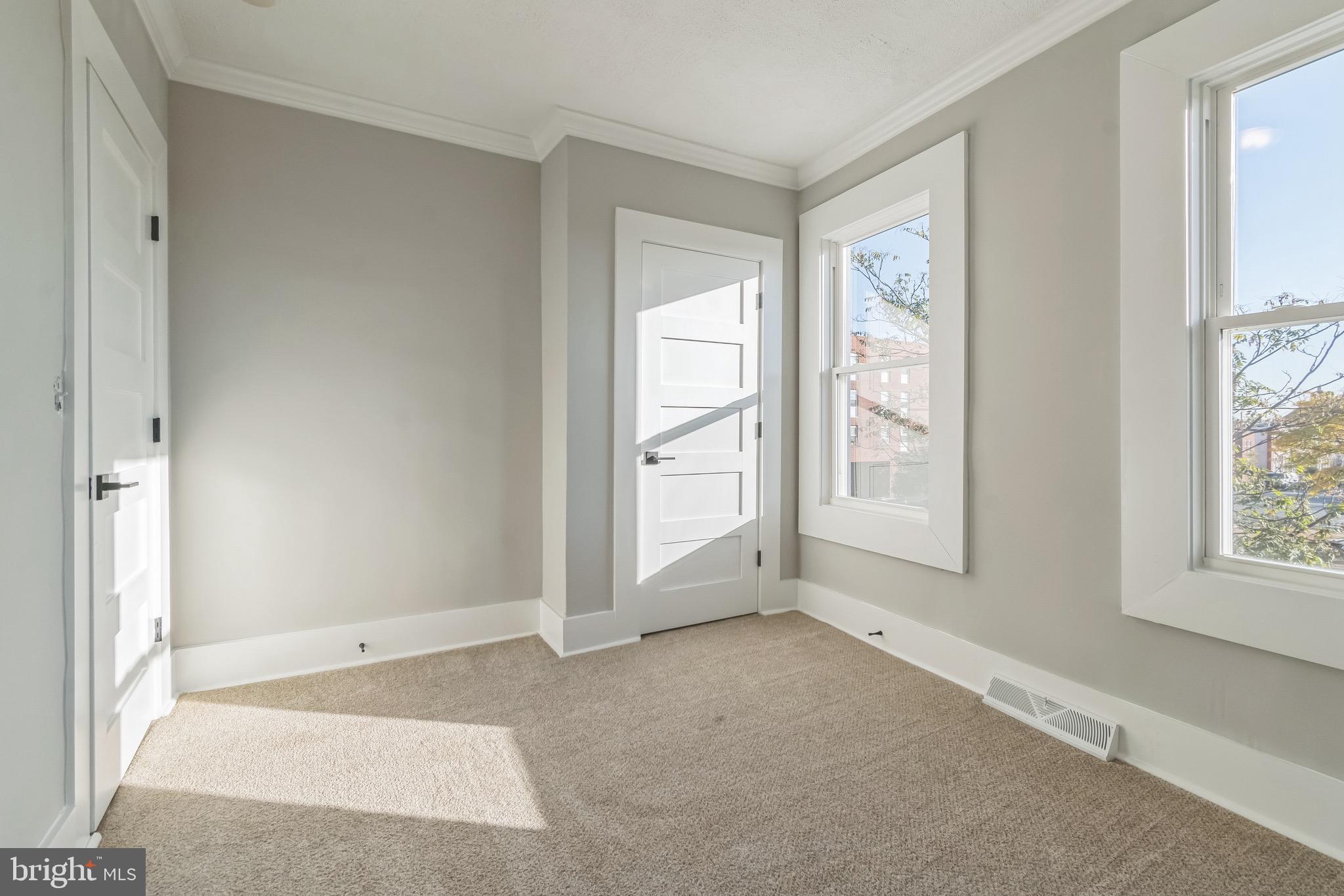 OLIVER - Residential Lease
