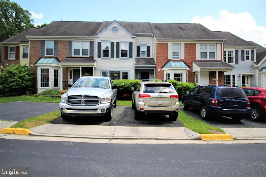 Enjoy coming home to this spacious 3 bed 3.5 bath home w/loft. Each bedroom has it's own bathroom. Bright & open main level floor plan. Two designated parking spots in front of house. Large deck off the kitchen. Great Schools! Close to Springfield Metro, shopping, I-95, FFX PKWY, I-495 & I-395. Long term lease 2+ year preferred. No pets. Available July 1, 2018.
