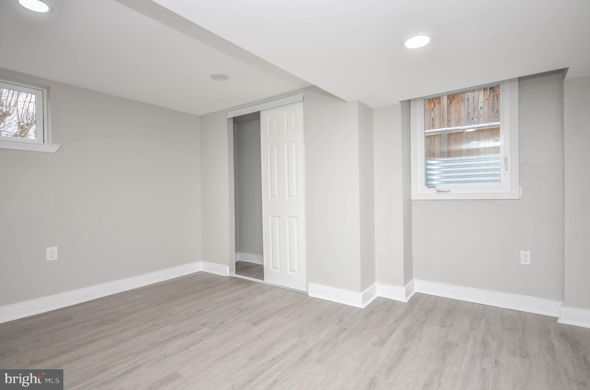 ADELPHI HILLS - Residential