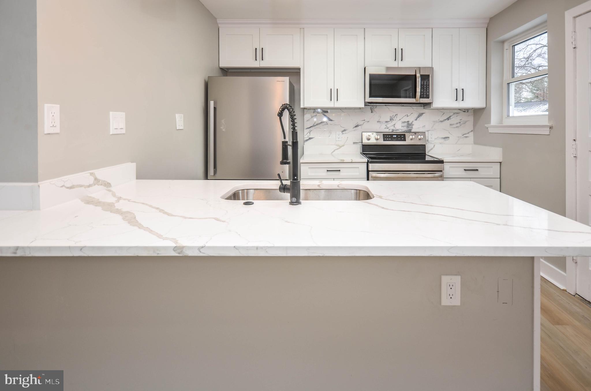 ADELPHI HILLS - Residential