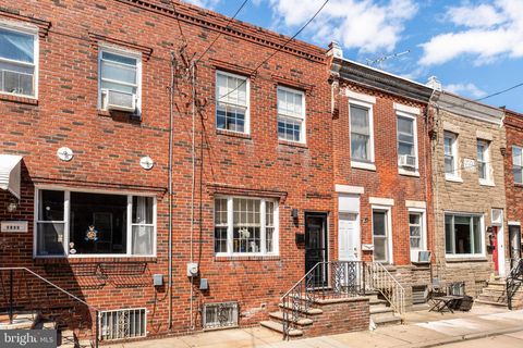 Townhouse For Sale - 1031 Emily Street<br/> PHILADELPHIA, PA 19148