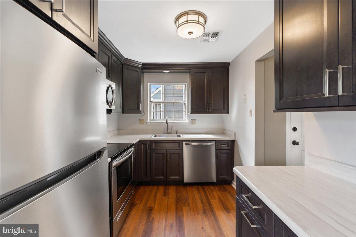 722 BRADFORD TERRACE
