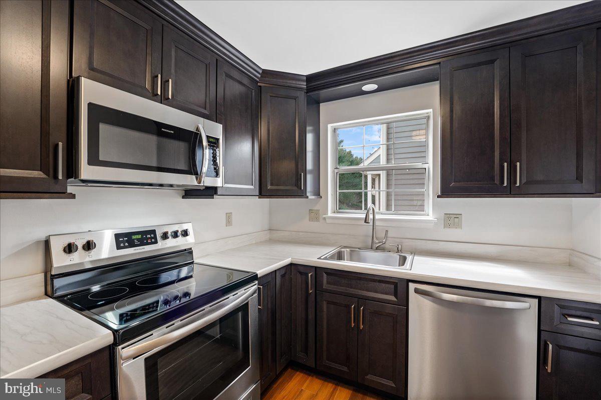 722 BRADFORD TERRACE