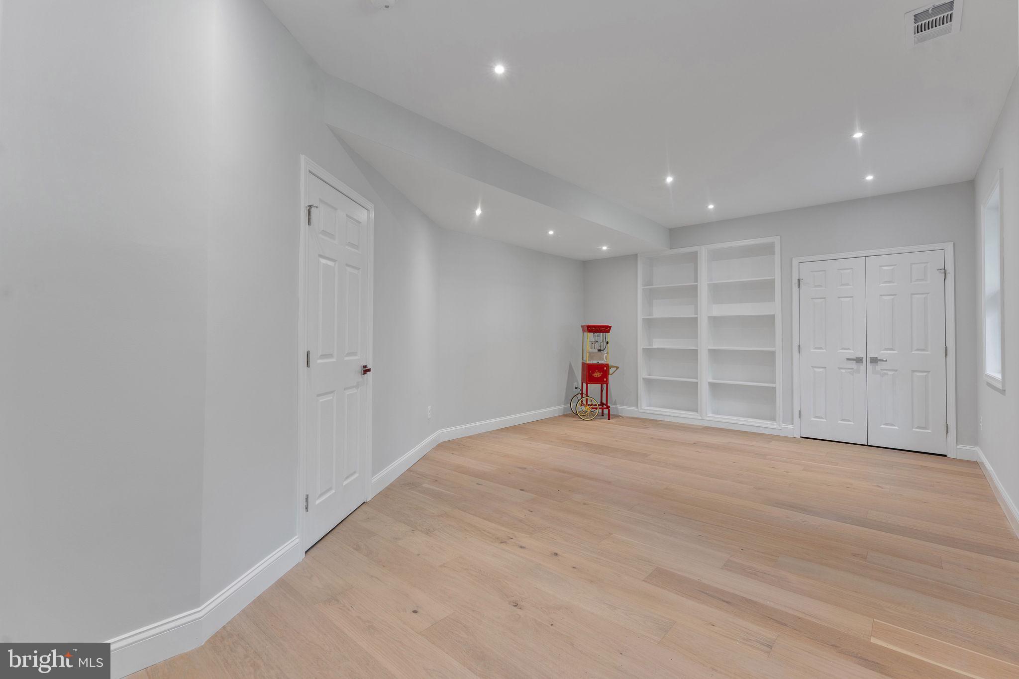 RUNNING BROOK ESTATES - Residential