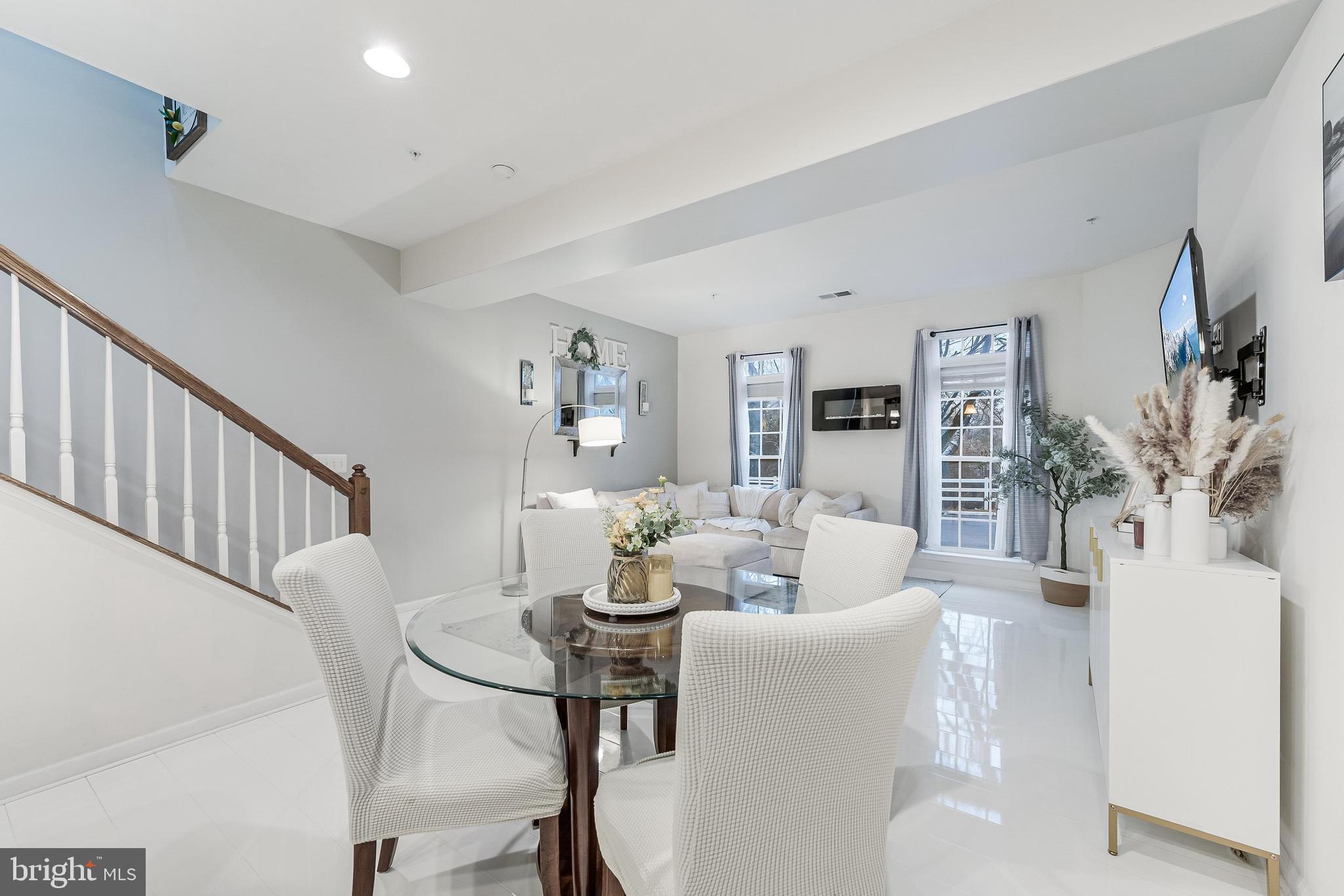 HEATHCOTE COMMONS CONDOMINIUMS - Residential