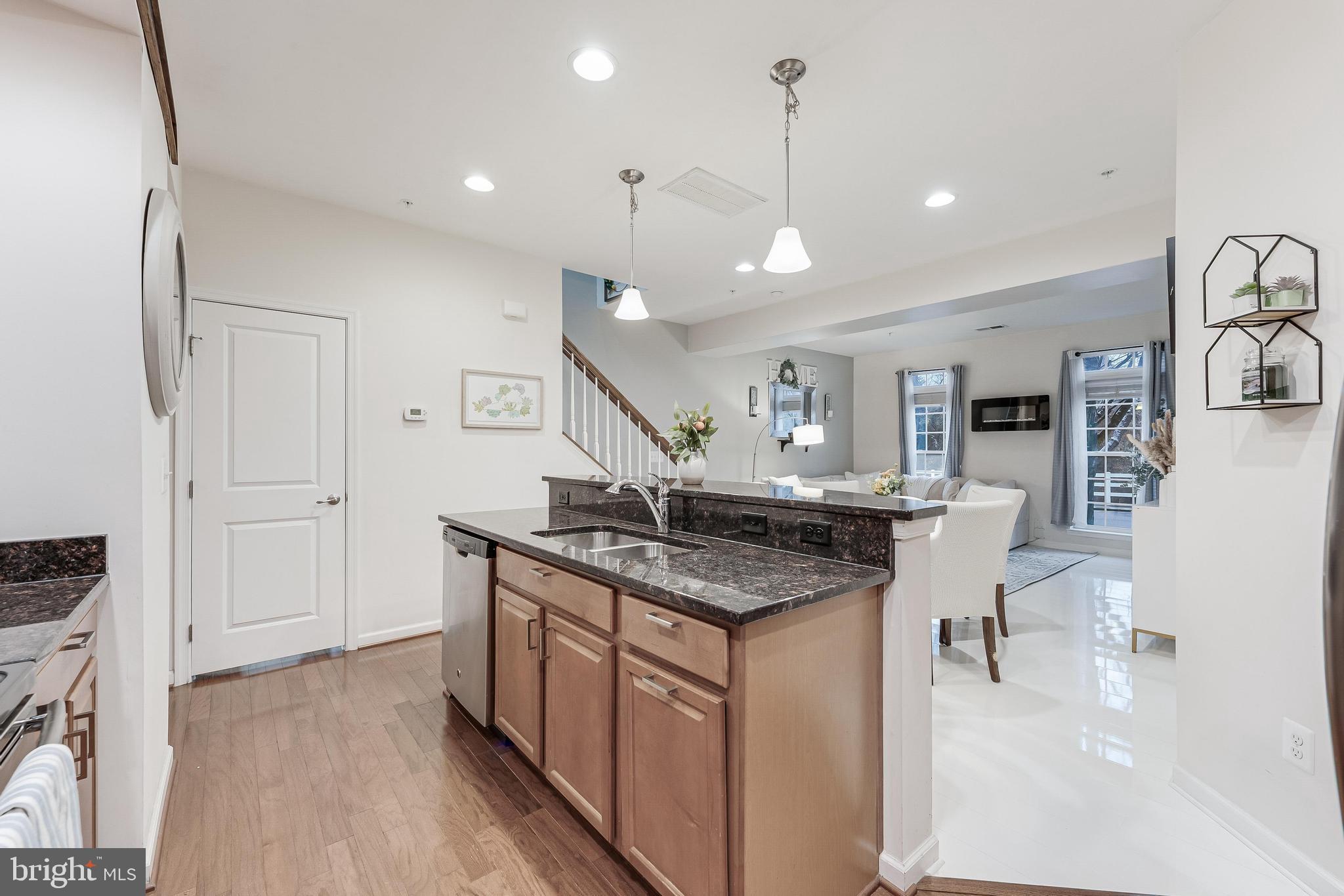 HEATHCOTE COMMONS CONDOMINIUMS - Residential