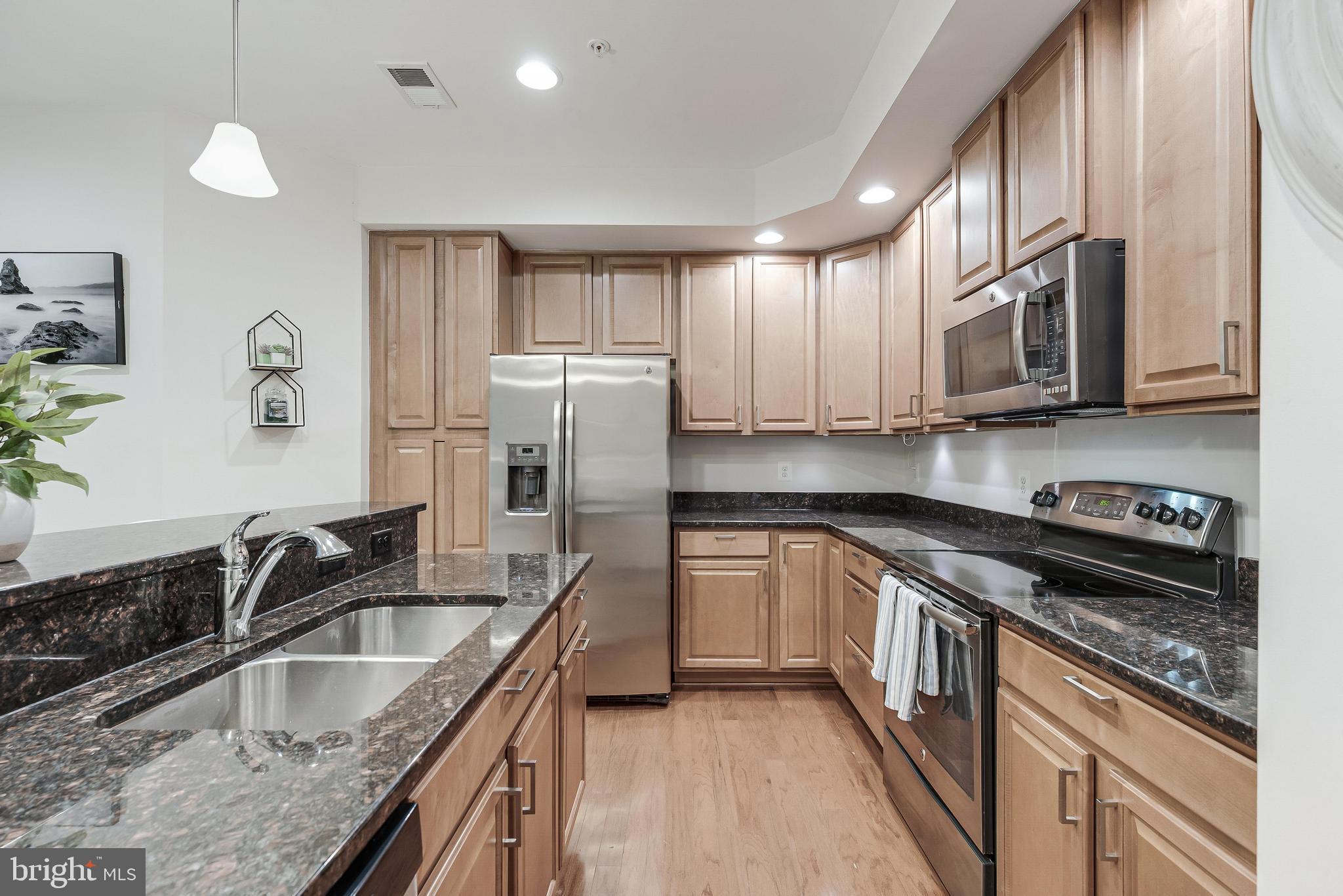 HEATHCOTE COMMONS CONDOMINIUMS - Residential