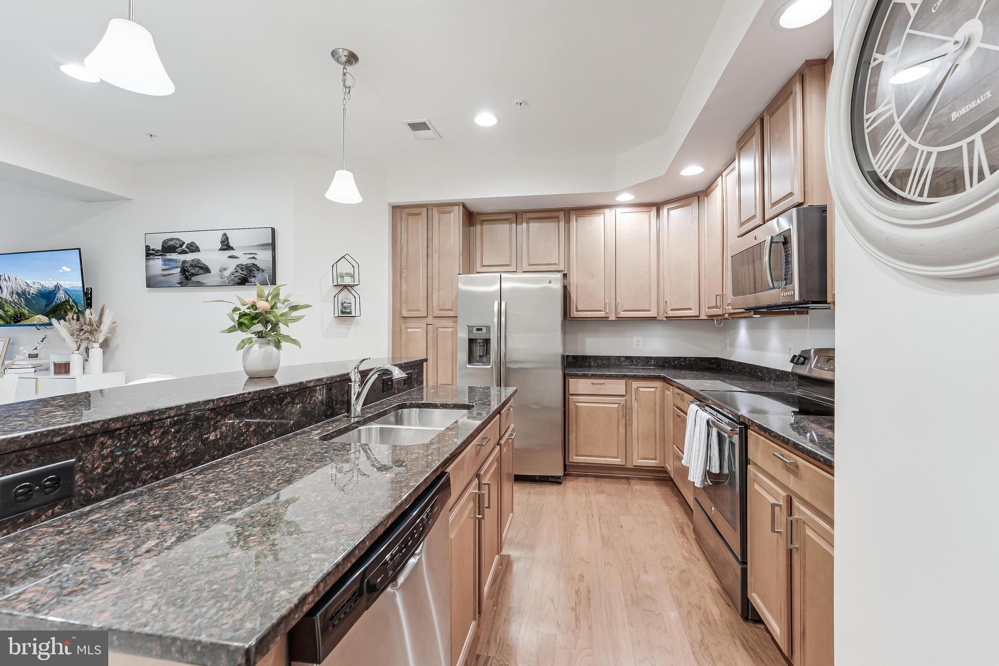 HEATHCOTE COMMONS CONDOMINIUMS - Residential