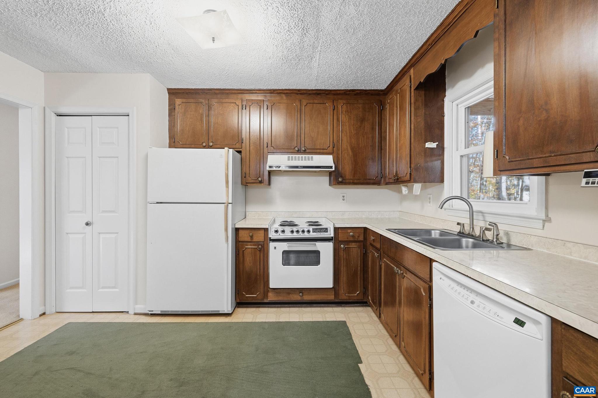 MECHUNK ACRES - Residential