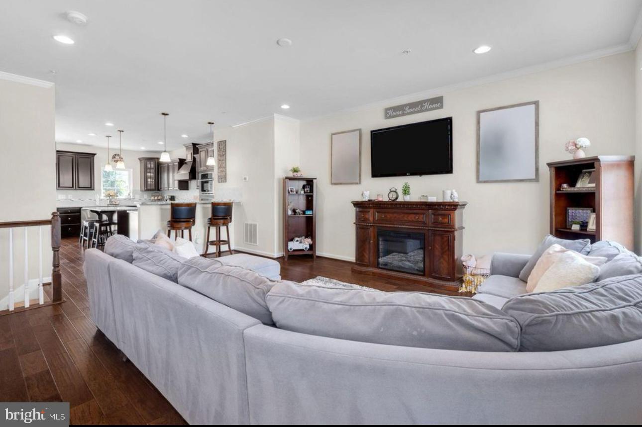 TANYARD SPRINGS - Residential Lease