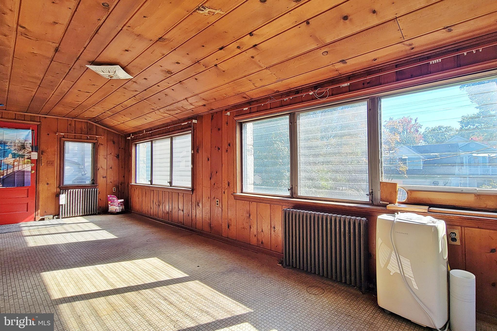 AURORA HILLS - Residential