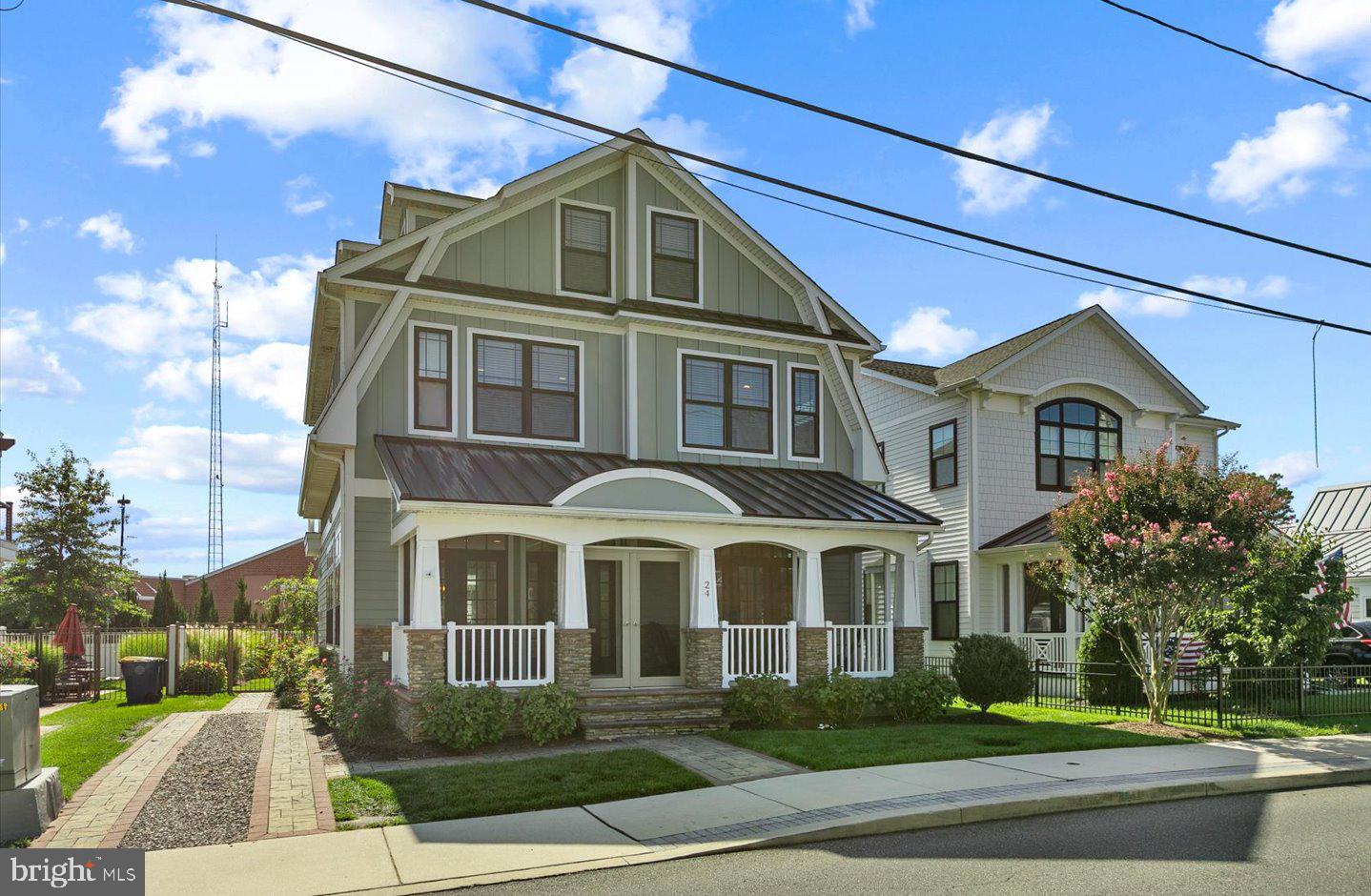 24 LAKE AVENUE
