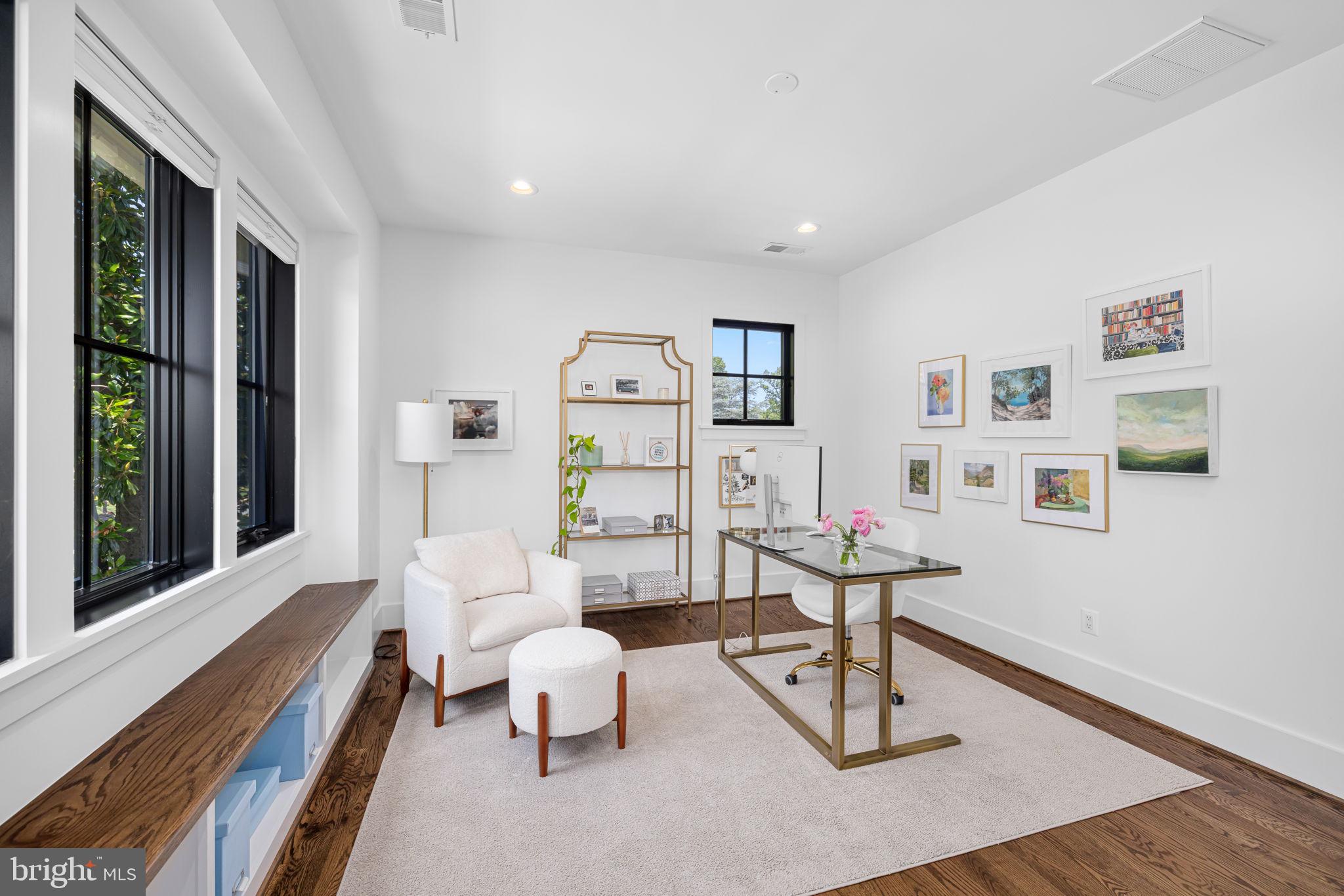 ROCK SPRING - Residential