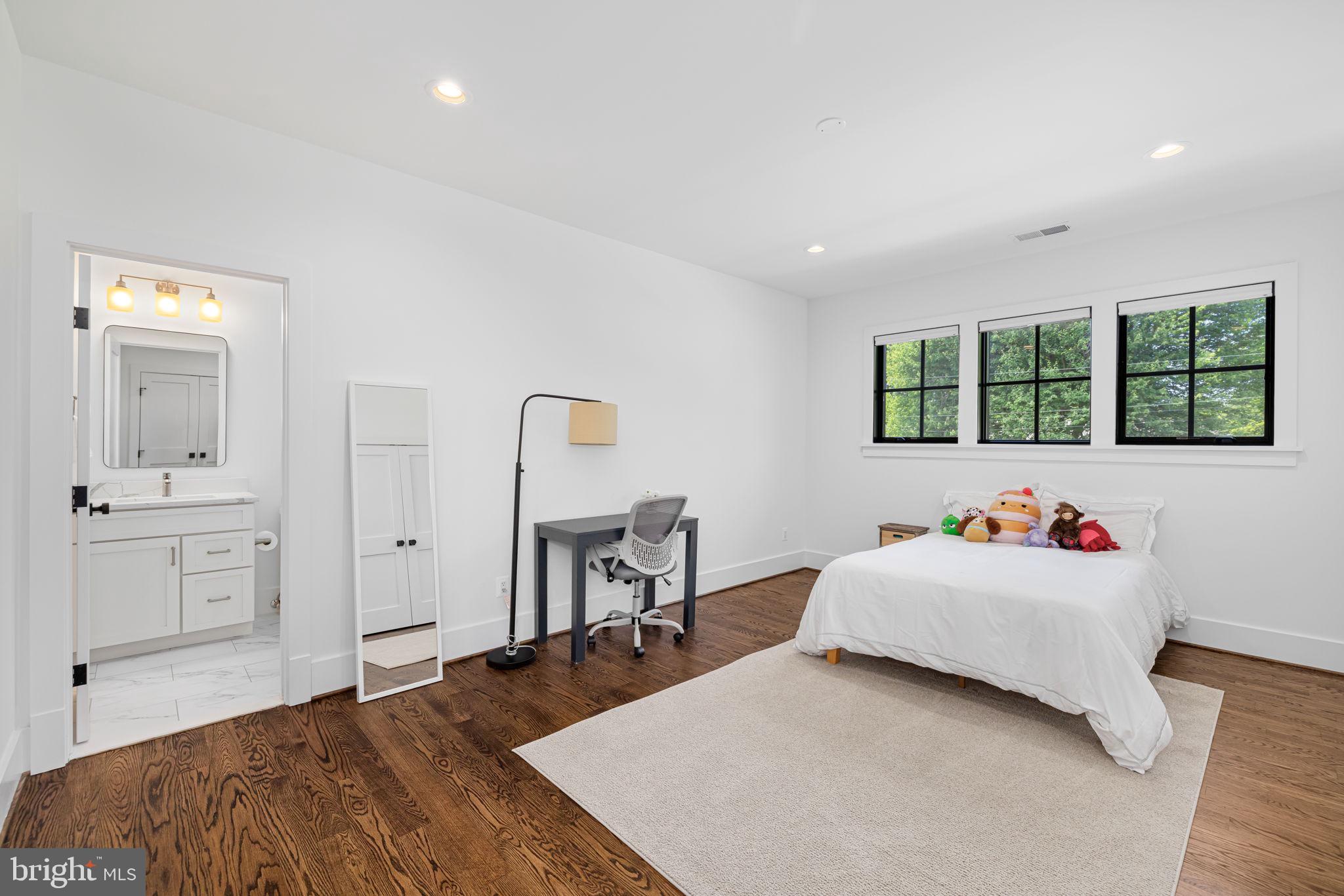 ROCK SPRING - Residential