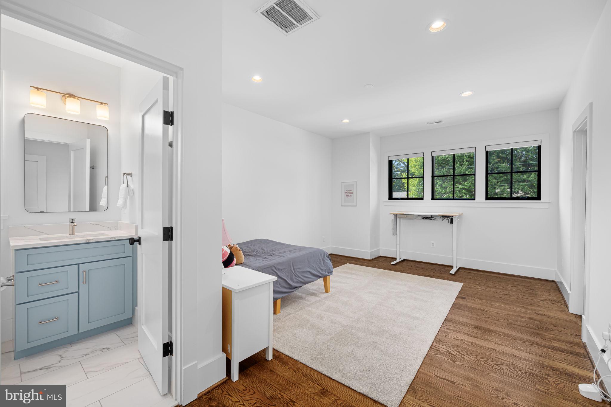 ROCK SPRING - Residential