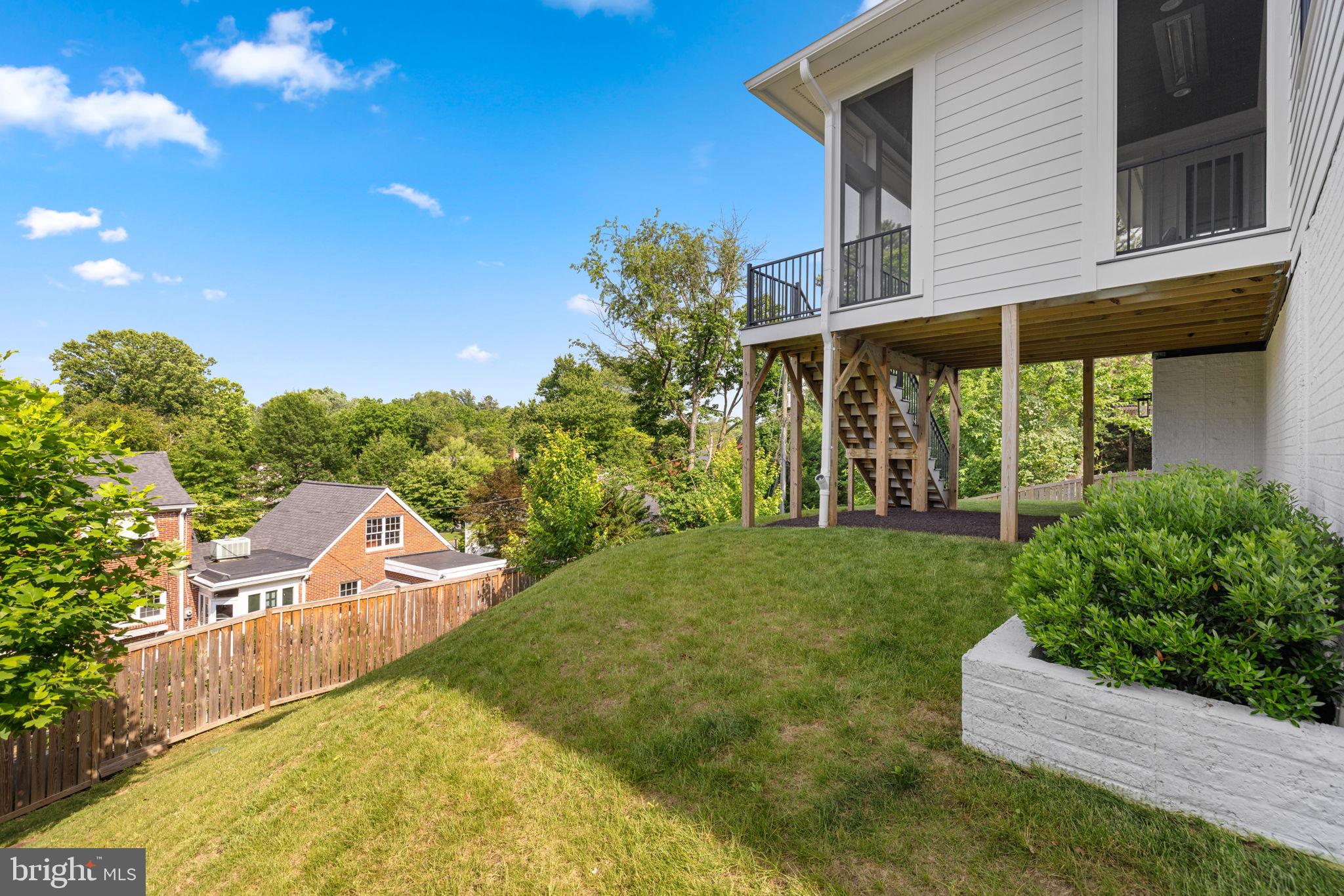 ROCK SPRING - Residential