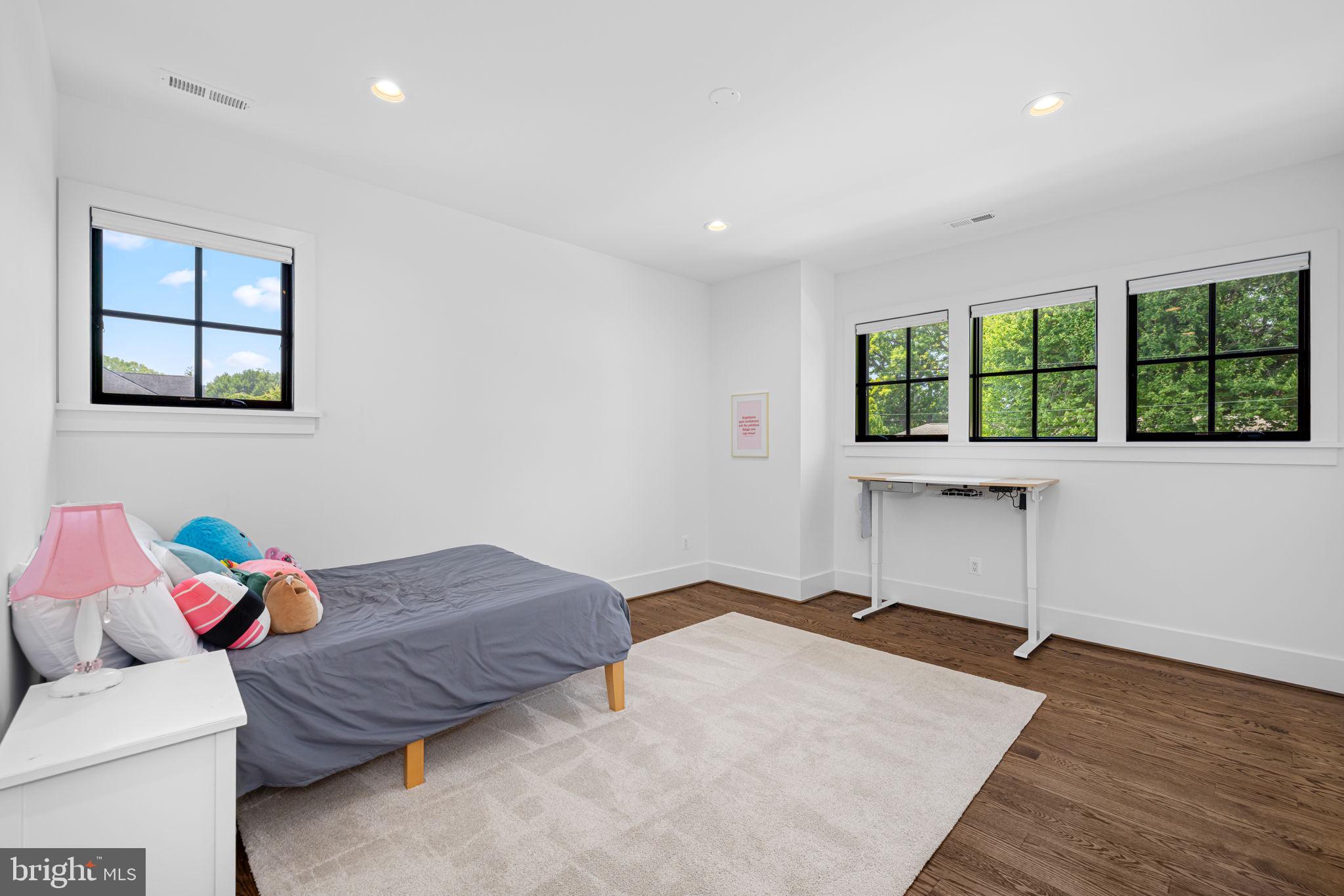 ROCK SPRING - Residential