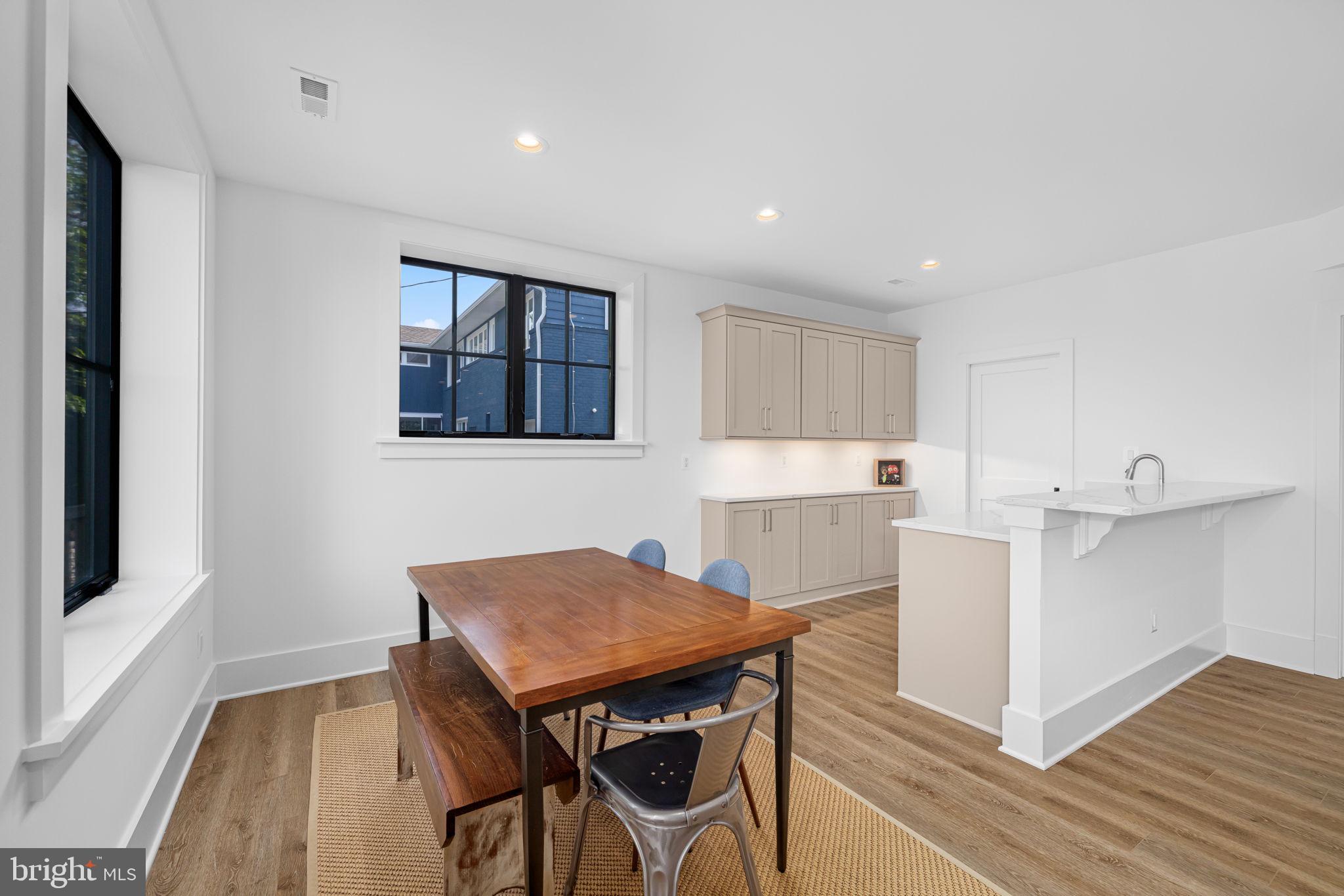 ROCK SPRING - Residential