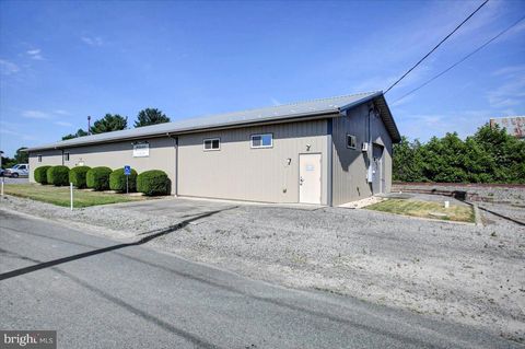 Photo of 5751 Colorado Street Extension, GREENCASTLE, PA 17225 (MLS # PAFL2035792)