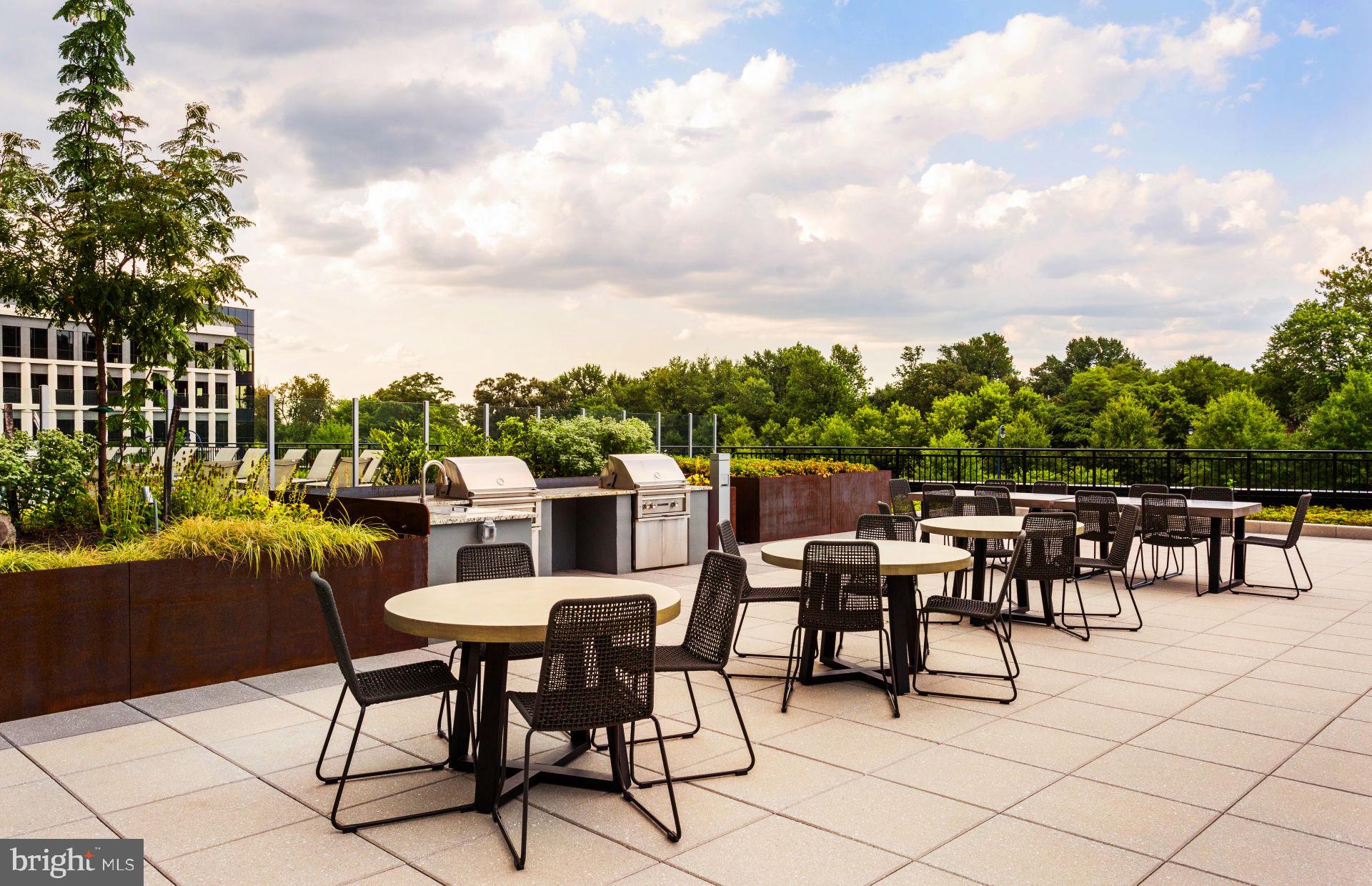 BLVD FLATS AT NATIONAL HARBOR - Residential