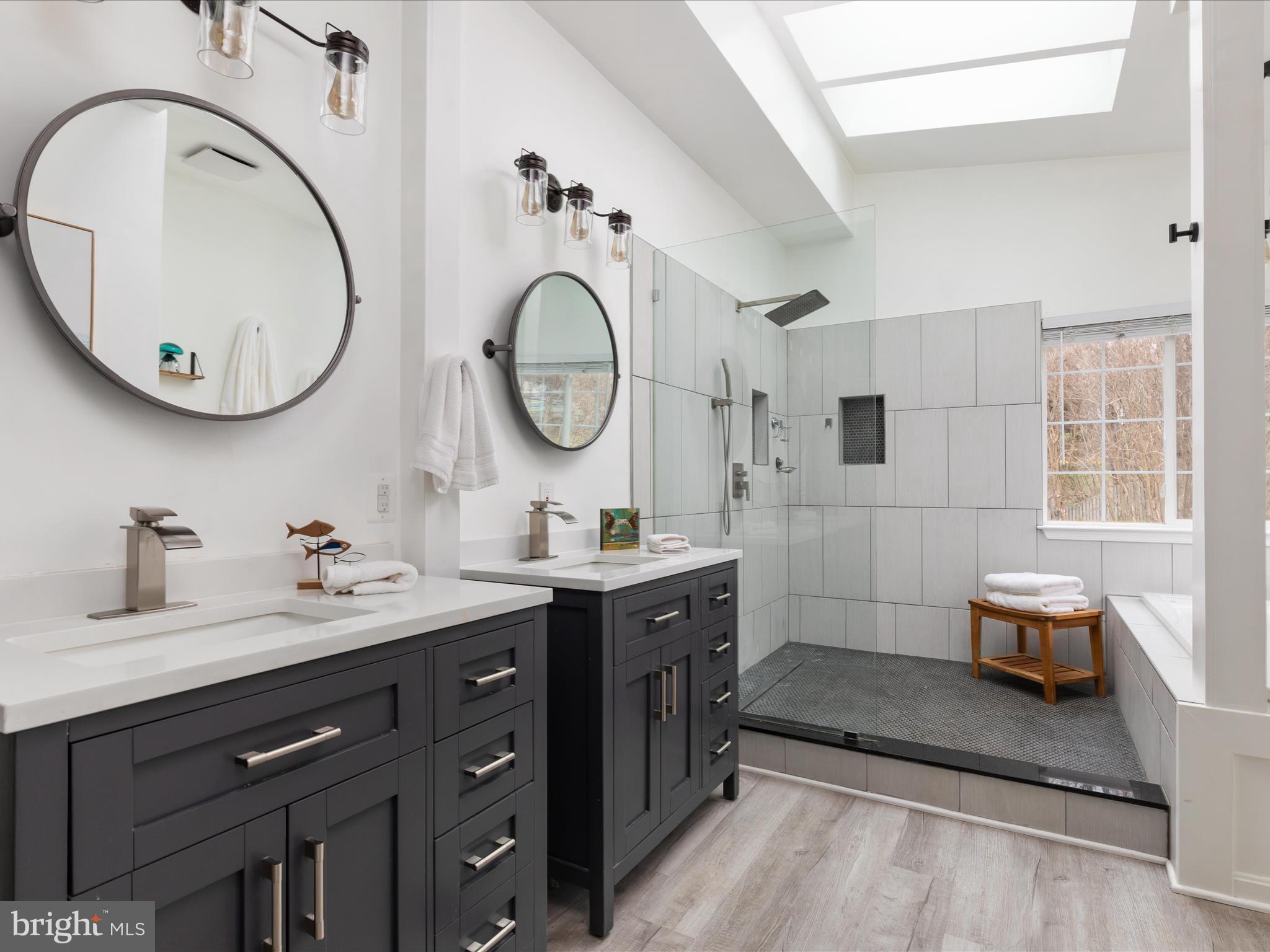 OLD WATERFORD KNOLL - Residential