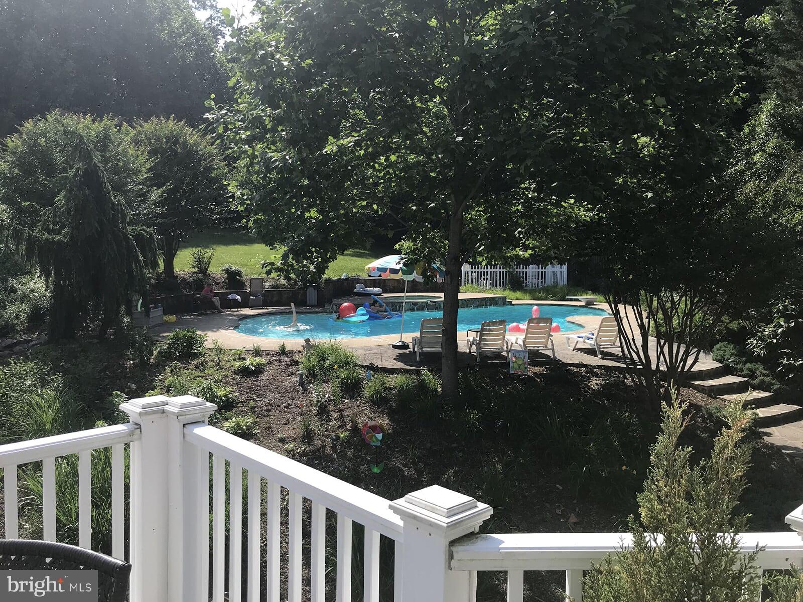 OLD WATERFORD KNOLL - Residential