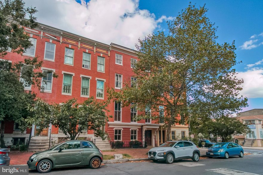 *ONE OF UNION SQUARE'S  GRANDE DAMES*  If this house could talk, the stories it would tell.  Fascinating trip back into history.  Beautiful red brick townhouse built prior to the Civil war in 1854. Hardwood throughout.  High ceilings. Gorgeous backyard.  Words can't do this property justice!