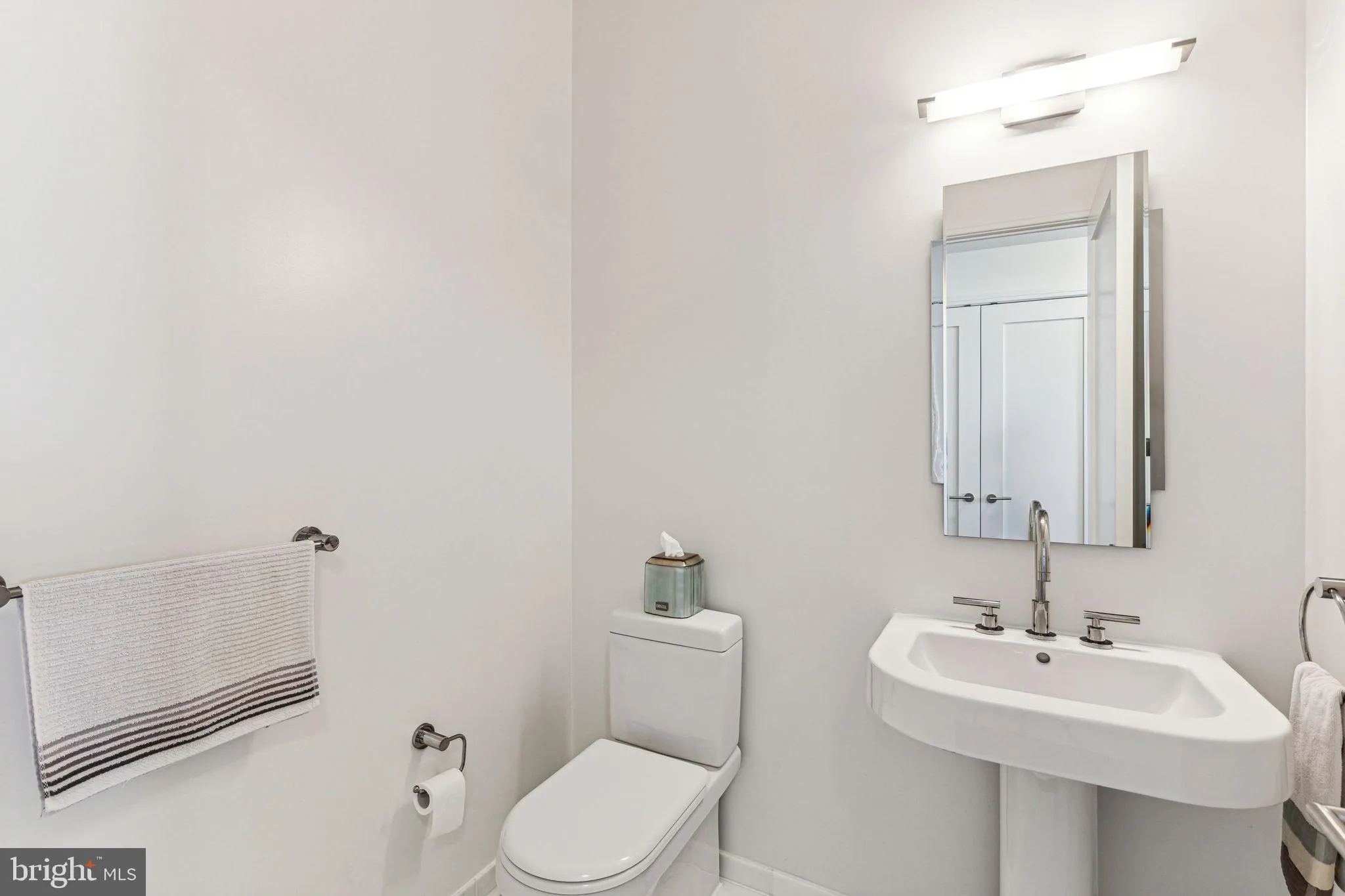Philadelphia, Pennsylvania 19102, United States, 1 Bedroom Bedrooms, ,1 BathroomBathrooms,Residential,Active,114456