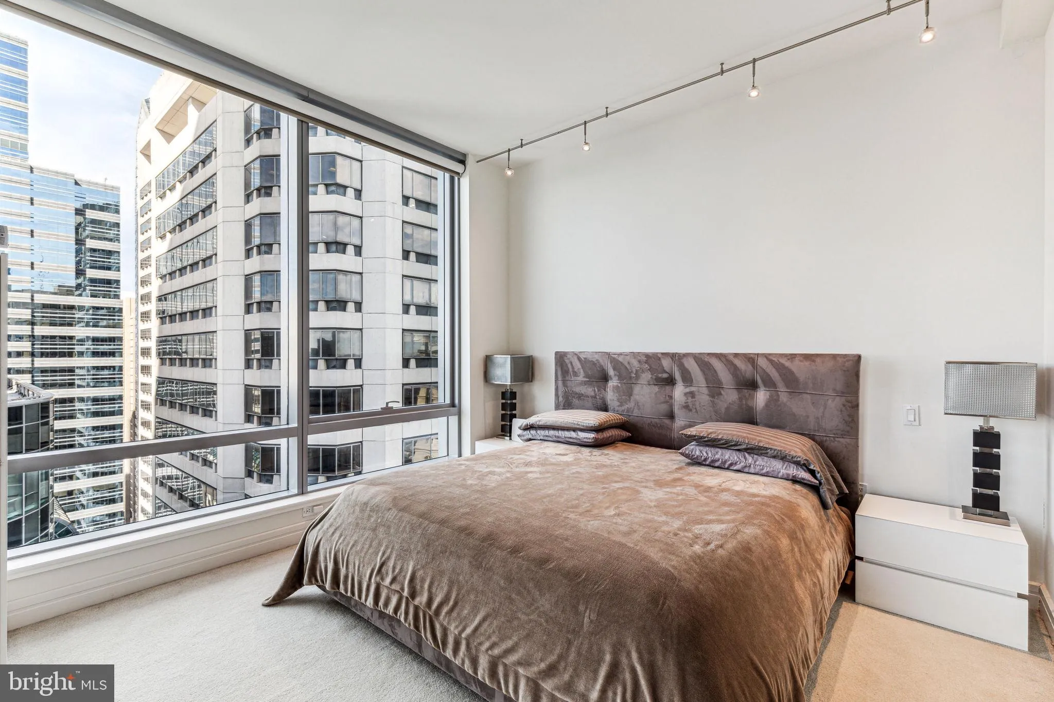 Philadelphia, Pennsylvania 19102, United States, 1 Bedroom Bedrooms, ,1 BathroomBathrooms,Residential,Active,114456