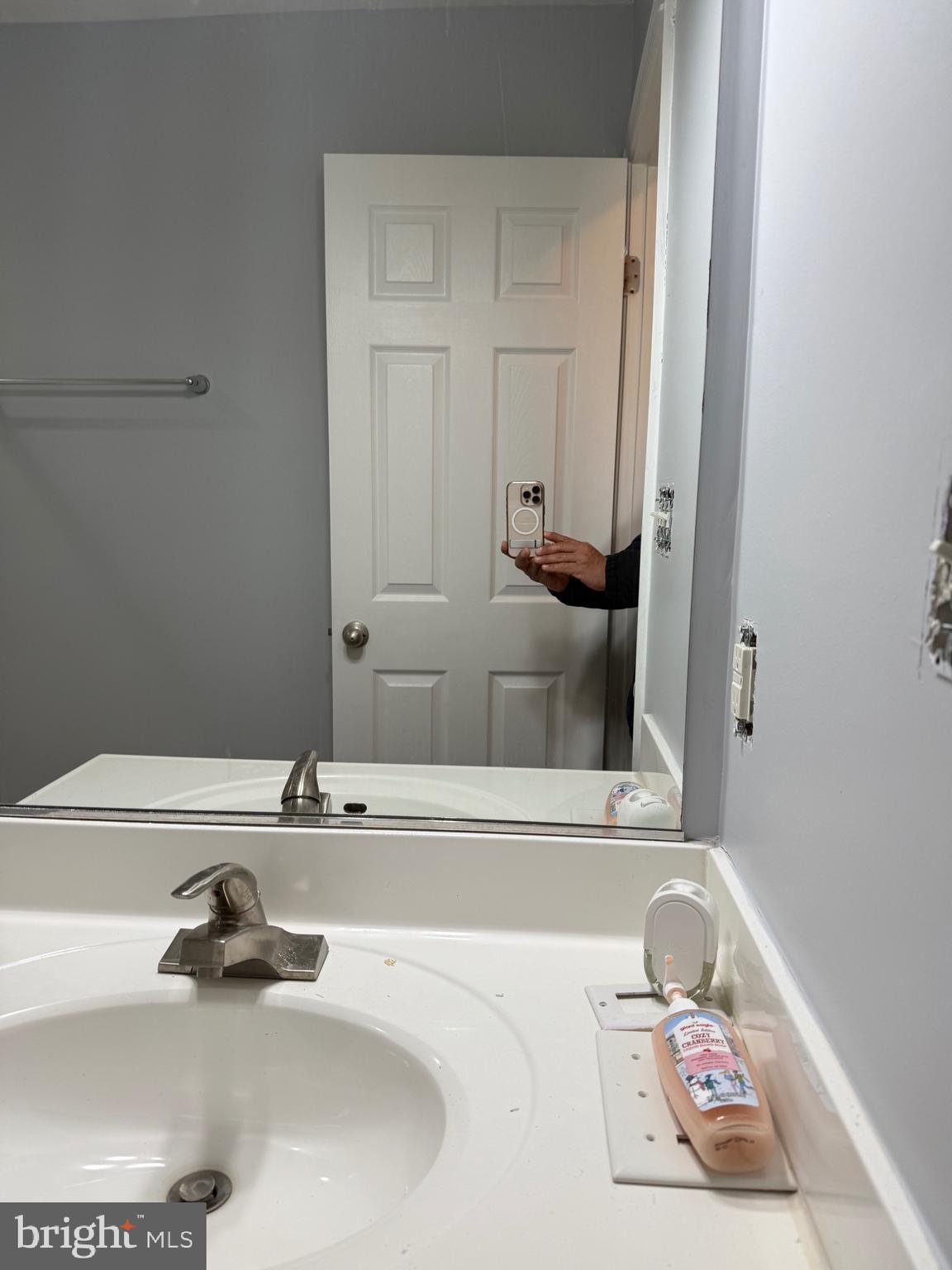 BROOKLAND MANOR - Residential Lease