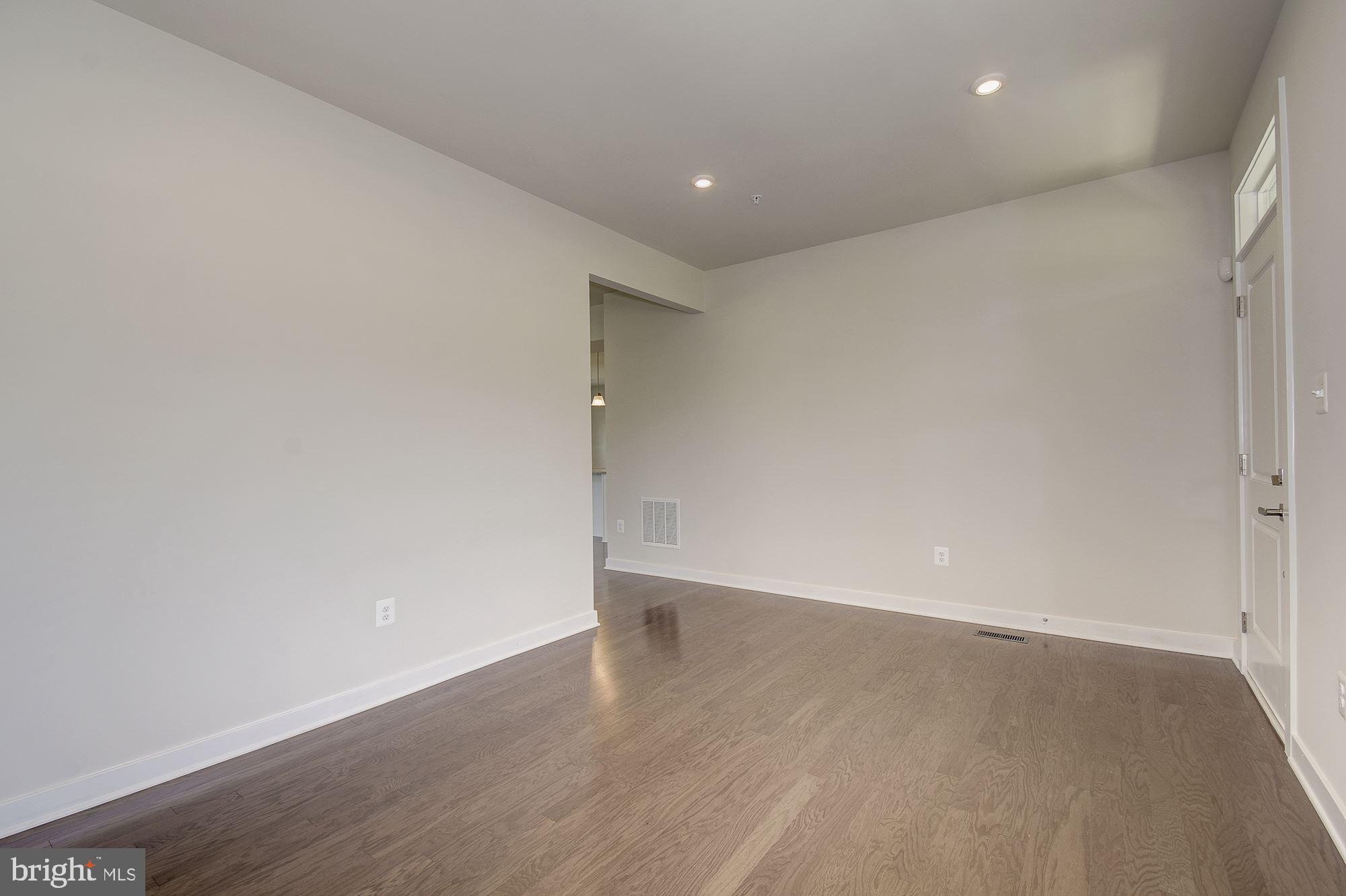 BRENTWOOD - Residential