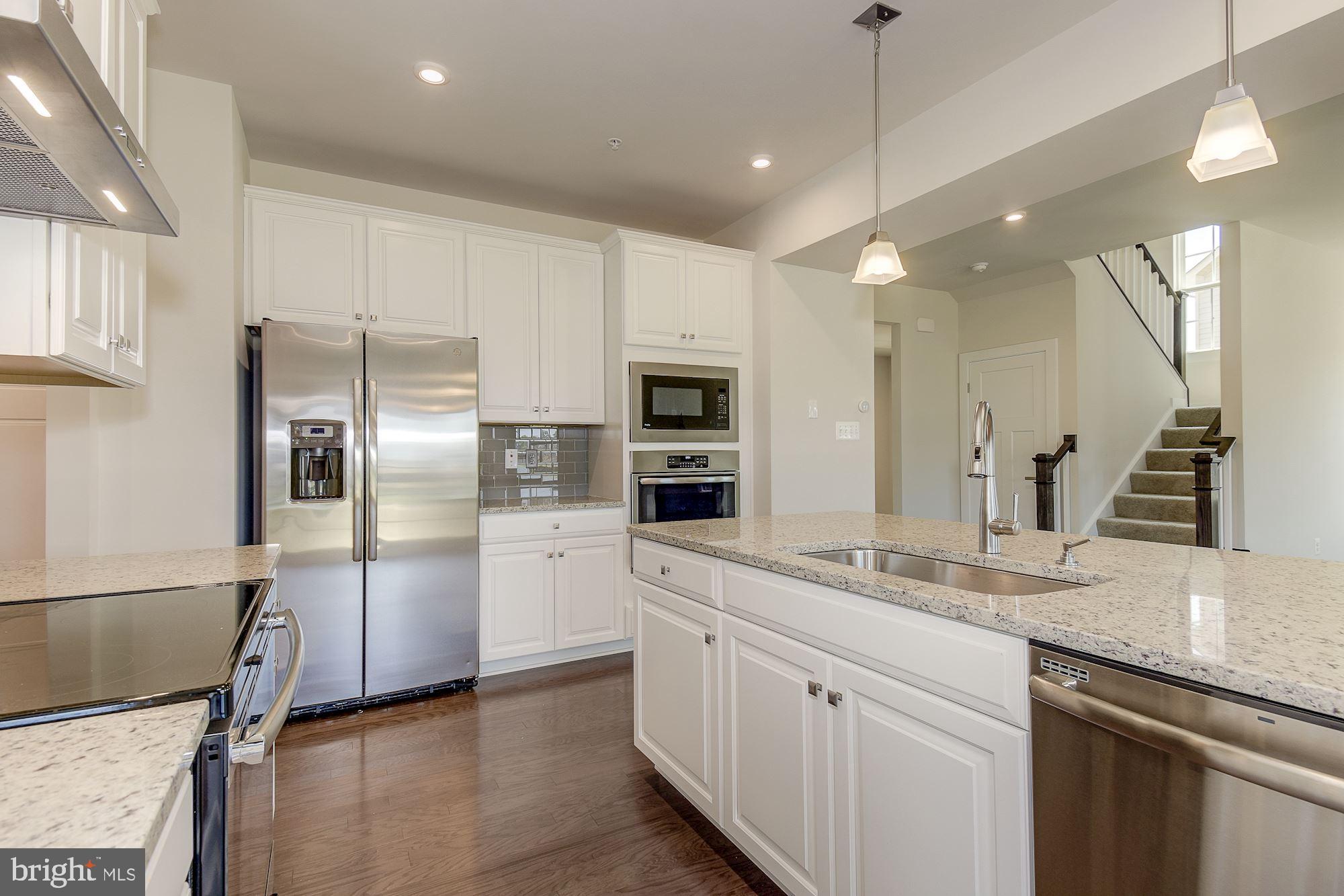 BRENTWOOD - Residential